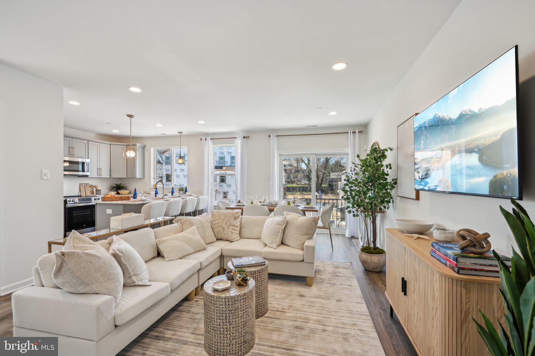 ARBOR PLACE - Residential