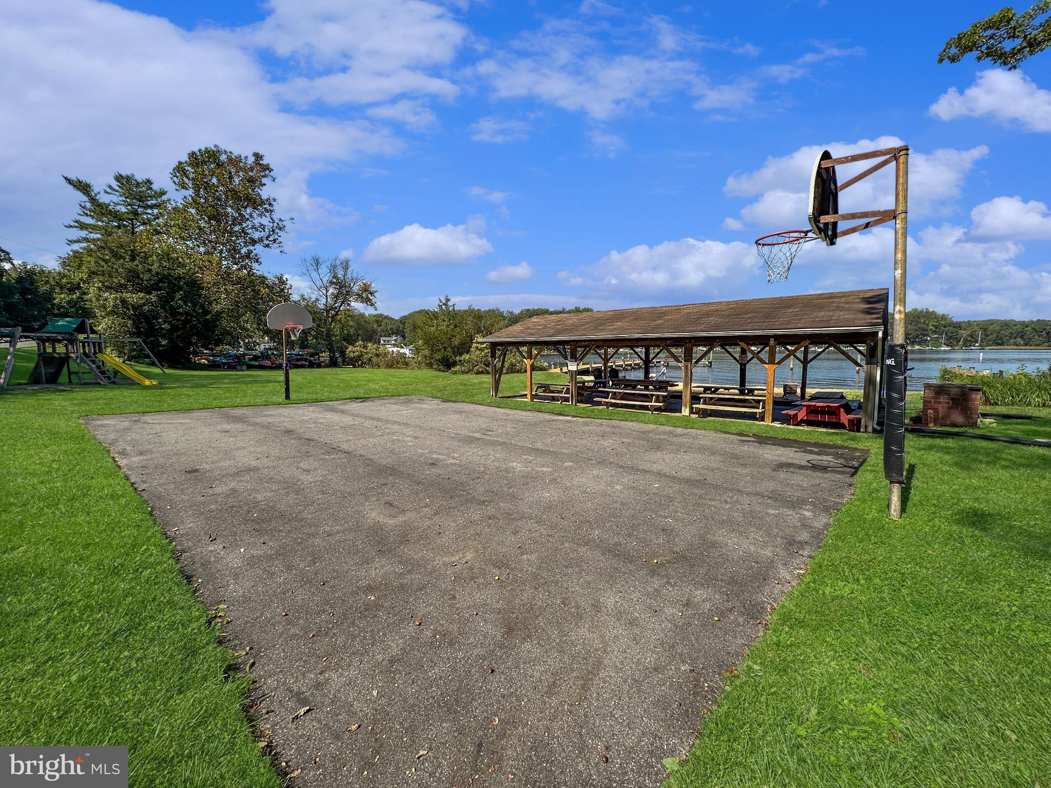 SEVERN LANDING - Residential