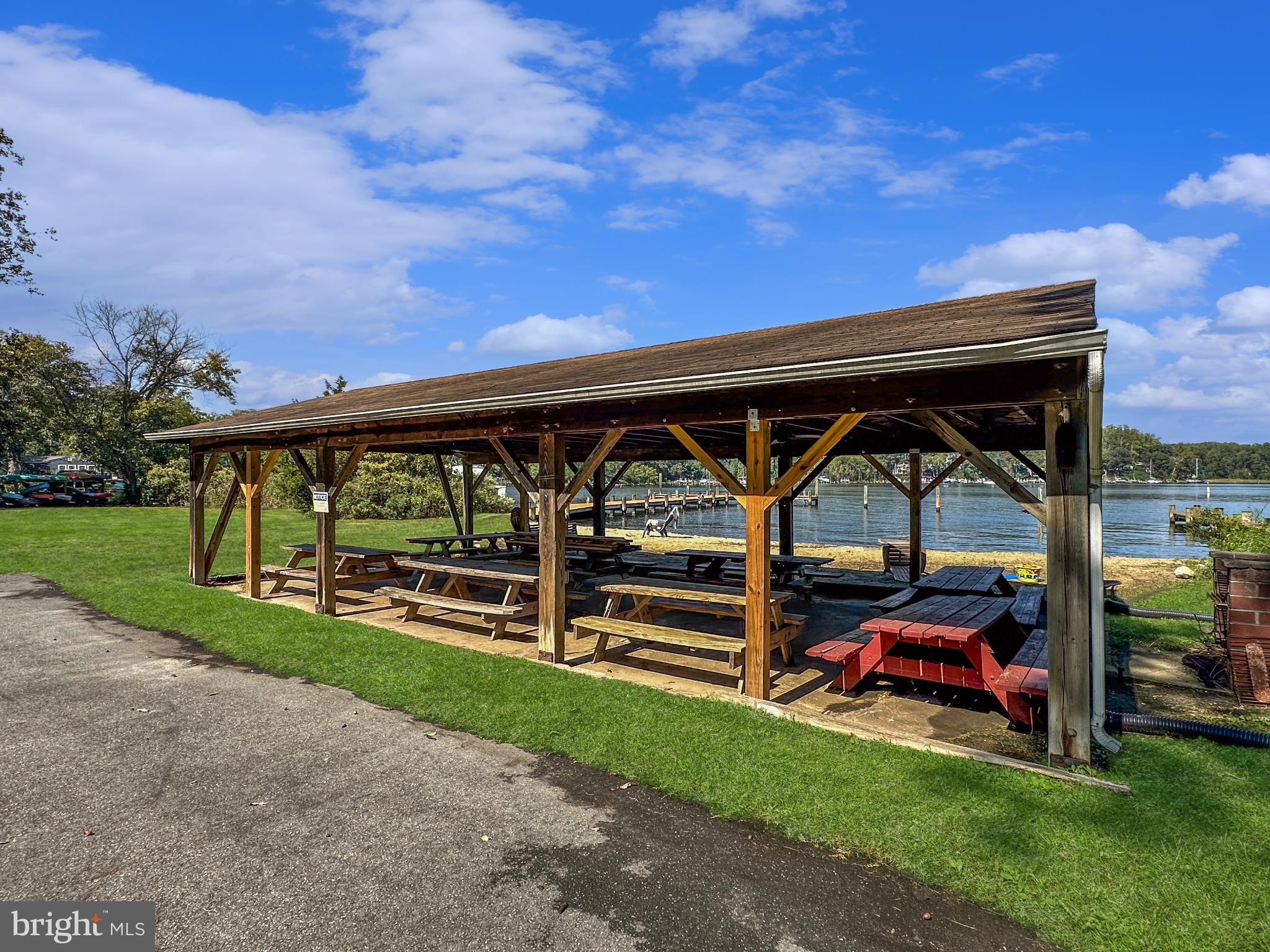 SEVERN LANDING - Residential