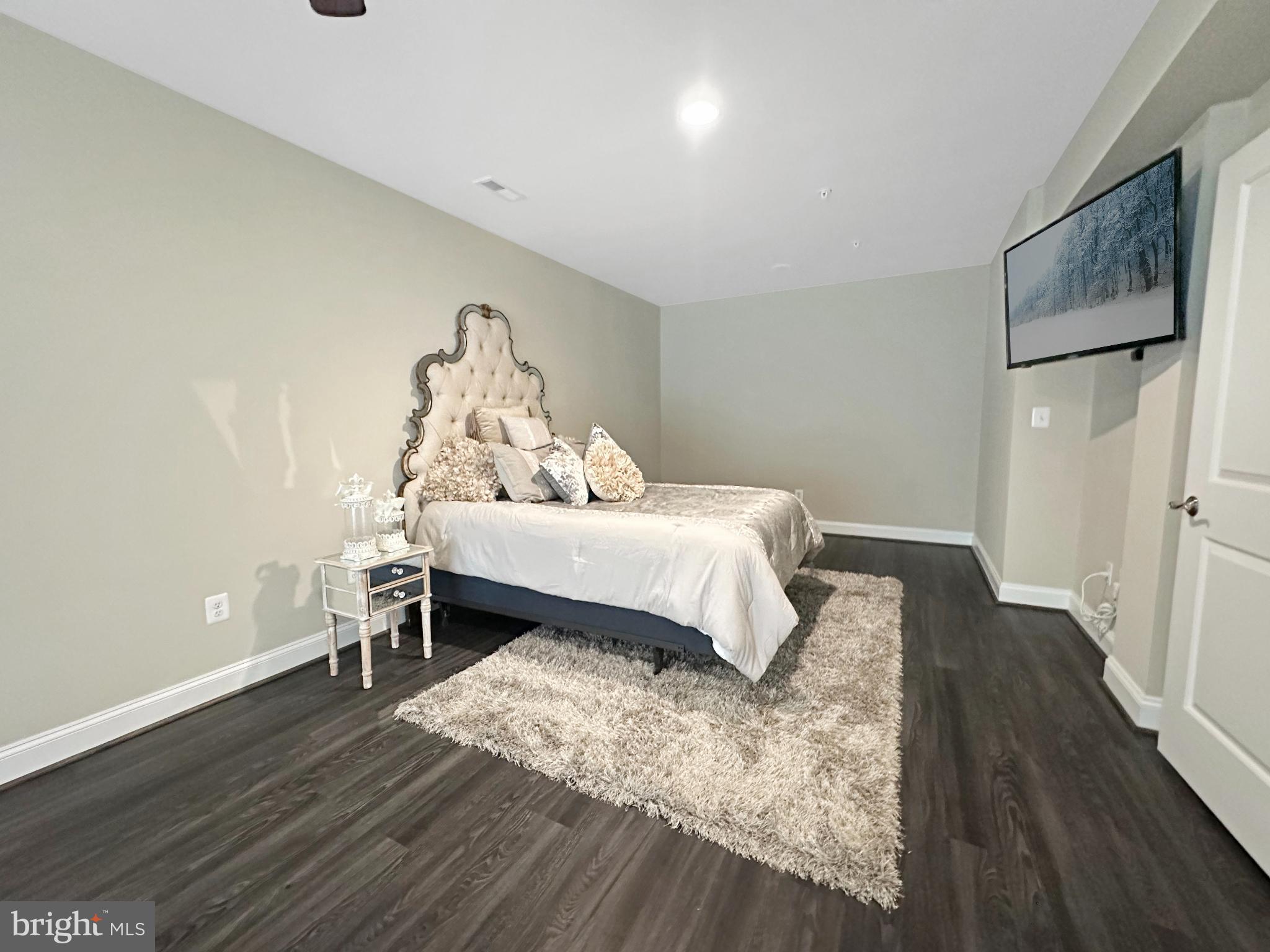 SEVERN LANDING - Residential