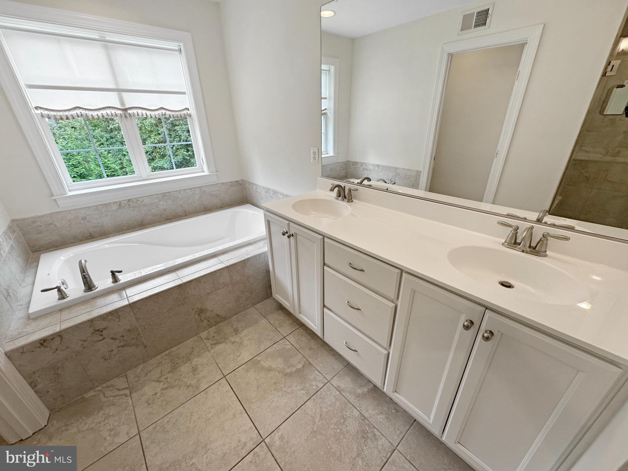 SEVERN LANDING - Residential