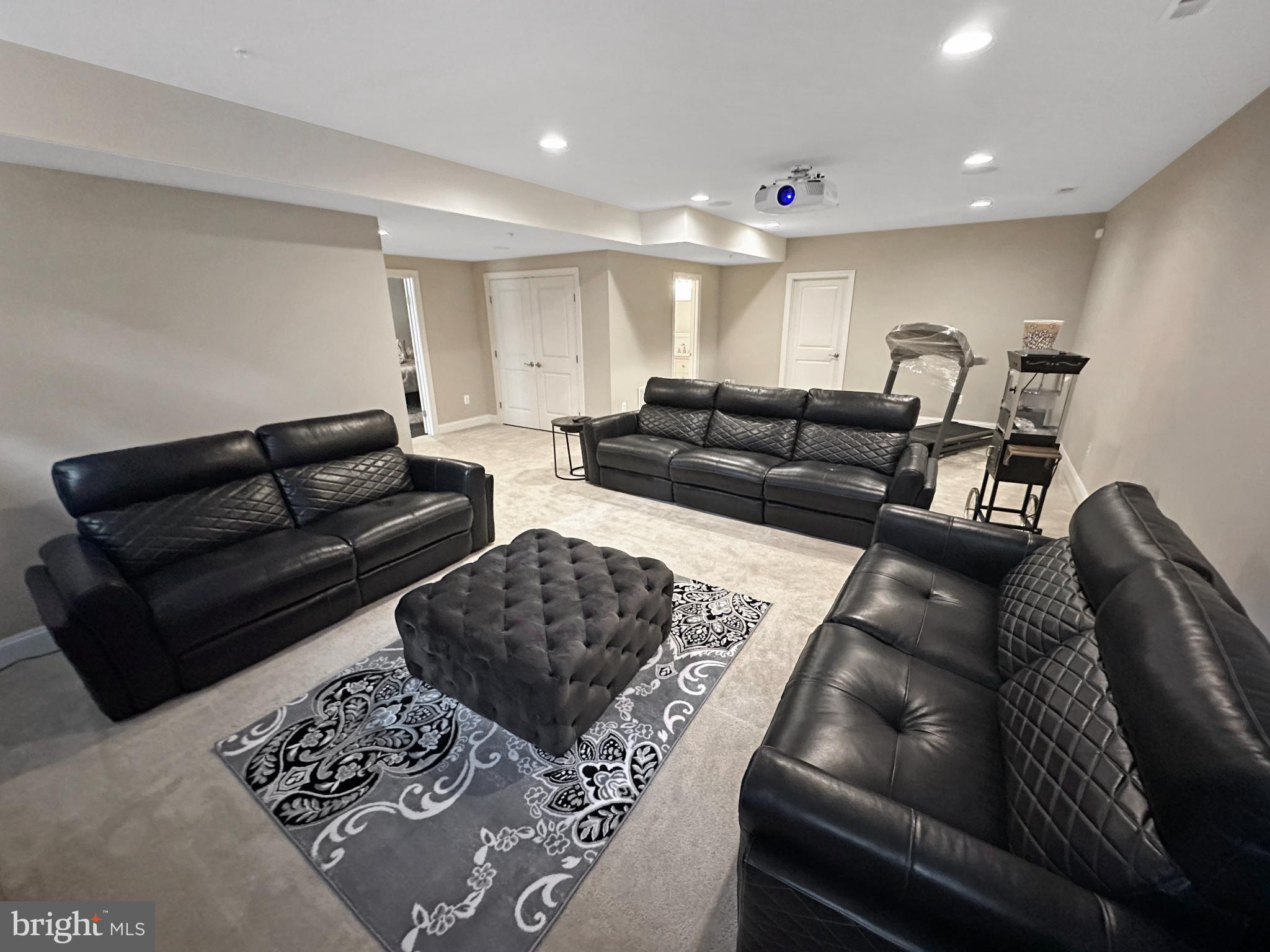 SEVERN LANDING - Residential