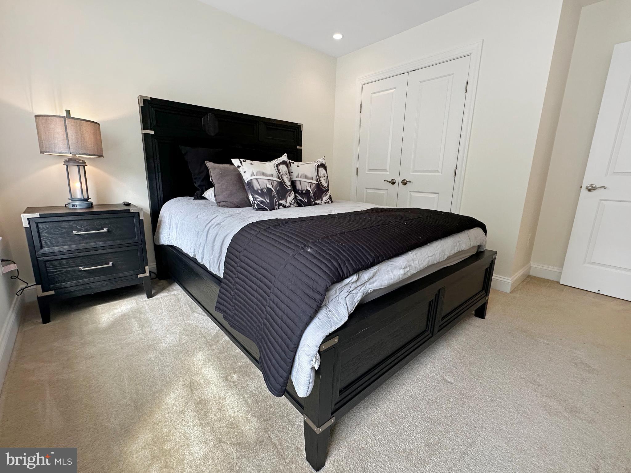 SEVERN LANDING - Residential