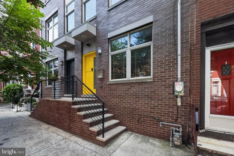 Photo of 973 N 5th Street, PHILADELPHIA, PA 19123 (MLS # PAPH2630338)