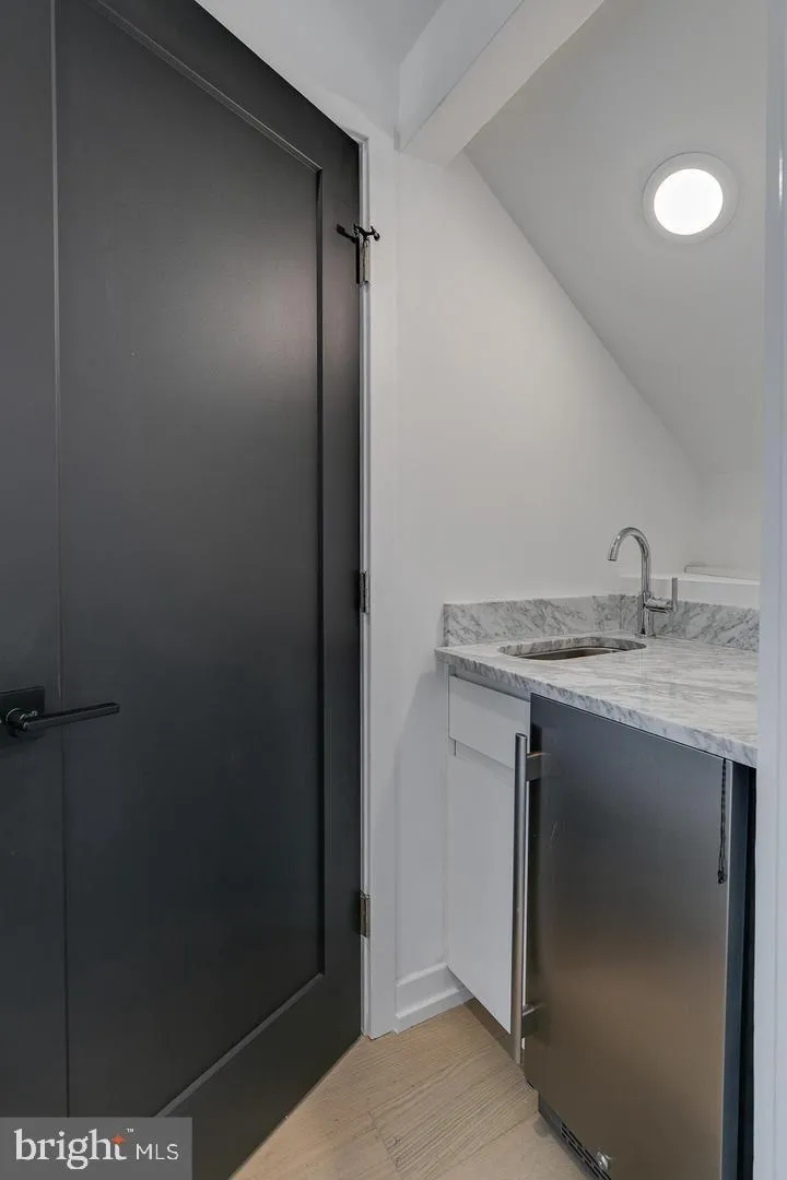 Philadelphia, Pennsylvania 19146, United States, 3 Bedrooms Bedrooms, ,4 BathroomsBathrooms,Residential,Active,93088