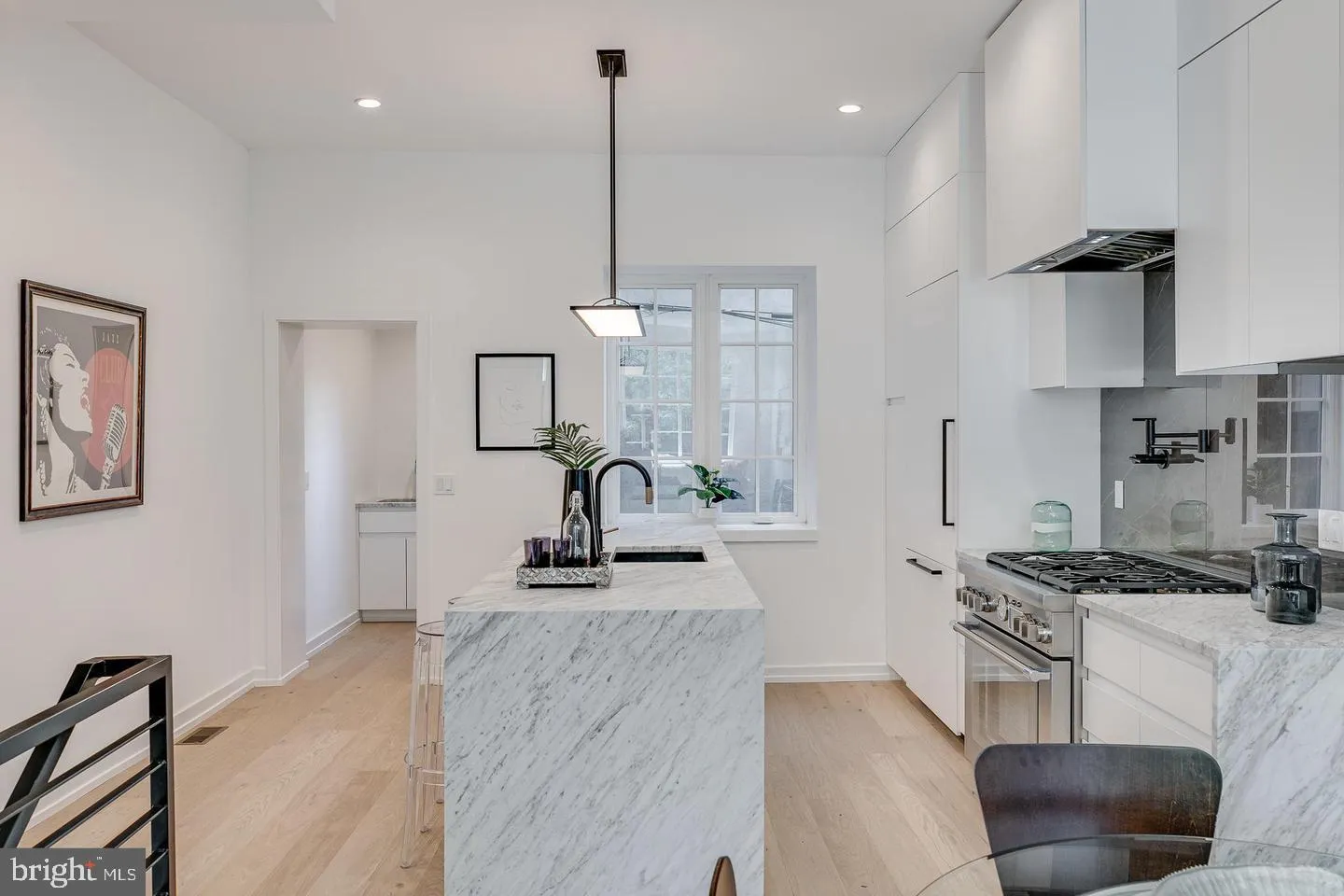 Philadelphia, Pennsylvania 19146, United States, 3 Bedrooms Bedrooms, ,4 BathroomsBathrooms,Residential,Active,93088