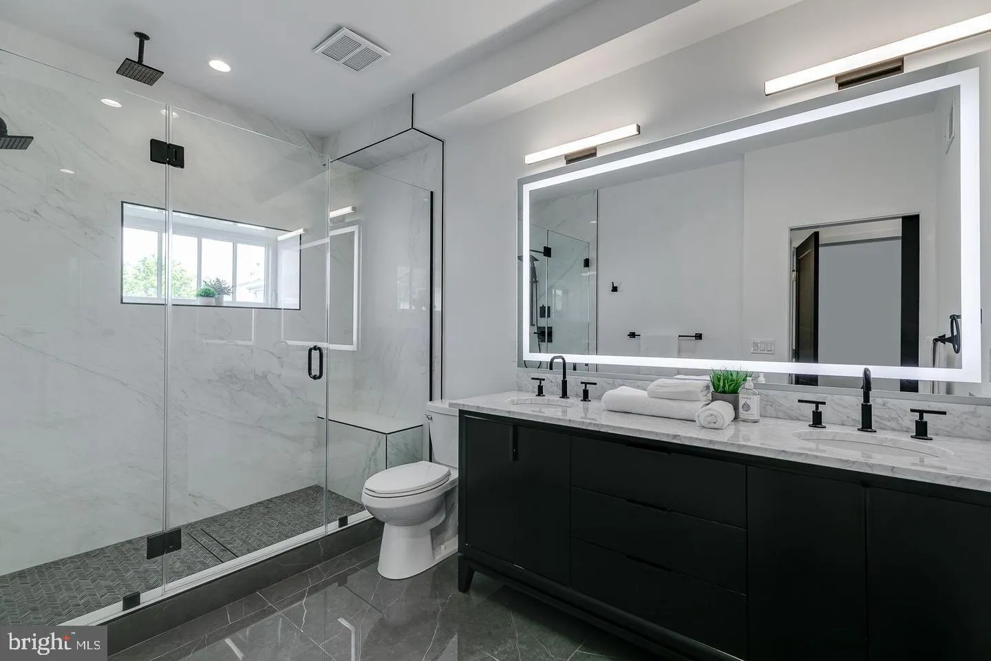 Philadelphia, Pennsylvania 19146, United States, 3 Bedrooms Bedrooms, ,4 BathroomsBathrooms,Residential,Active,93088