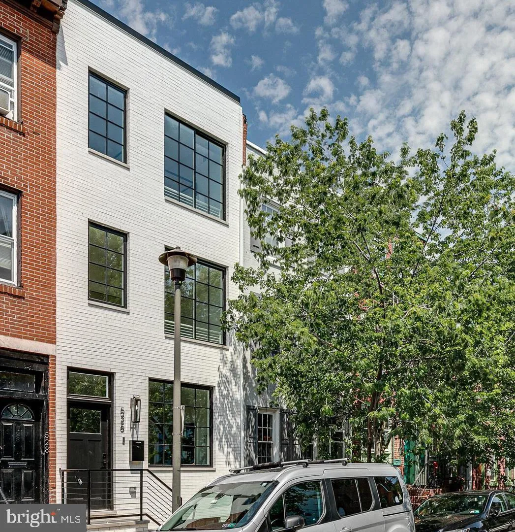 Philadelphia, Pennsylvania 19146, United States, 3 Bedrooms Bedrooms, ,4 BathroomsBathrooms,Residential,Active,93088