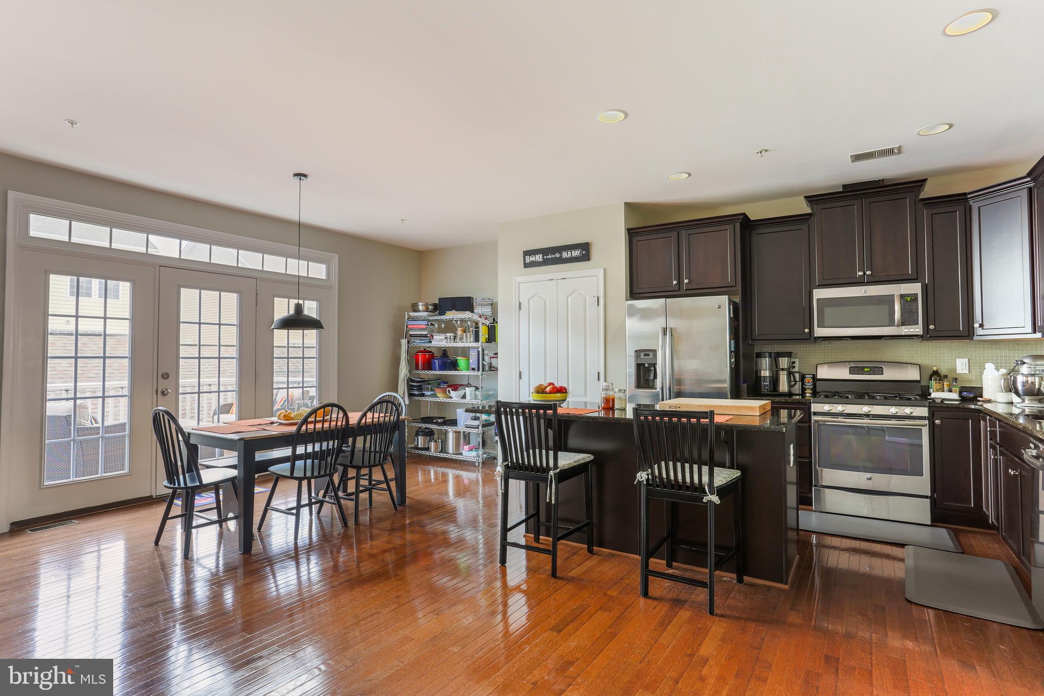 MARKET SQUARE - Residential