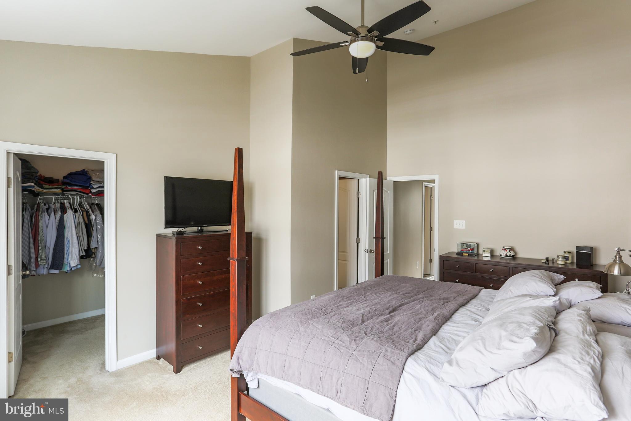 MARKET SQUARE - Residential