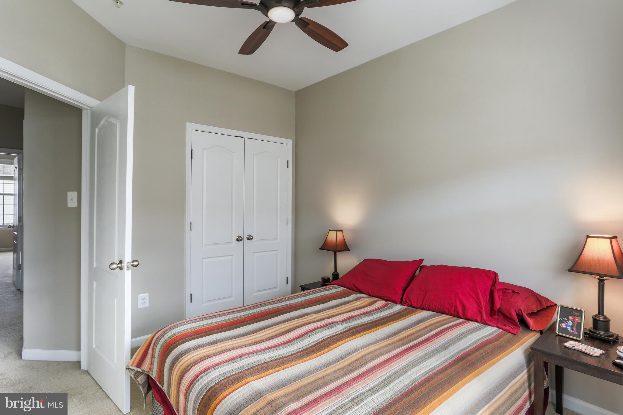 MARKET SQUARE - Residential