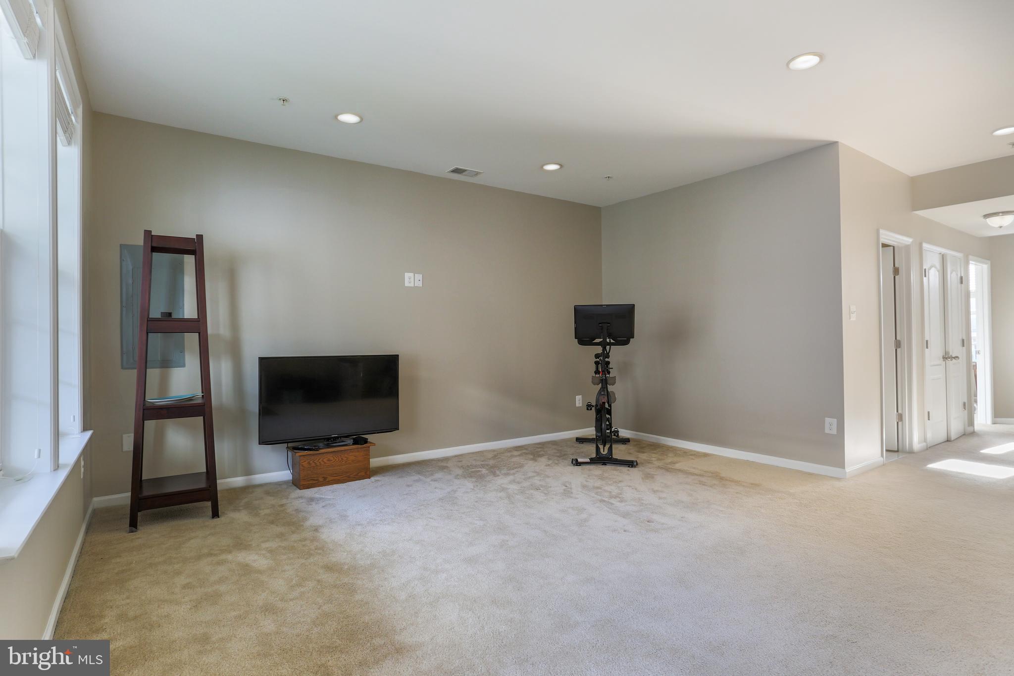 MARKET SQUARE - Residential