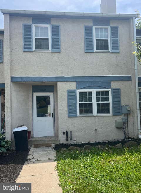 Townhouse For Sale - 2807 Walnut Ridge Estate<br/> POTTSTOWN, PA 19464