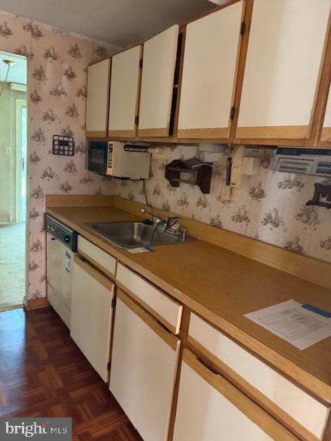 1709 DUTCH VILLAGE DRIVE M-394