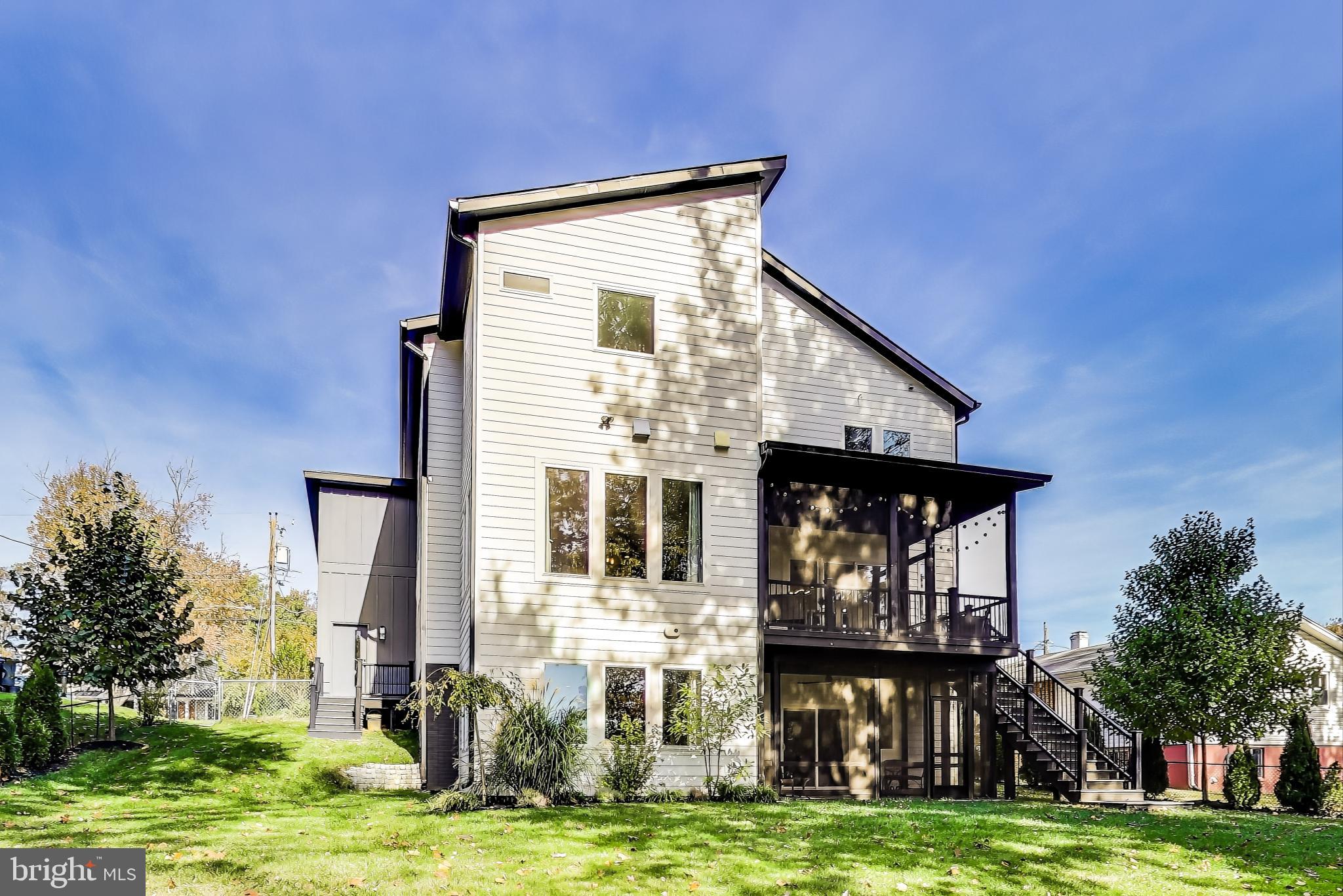 VIENNA WOODS - Residential