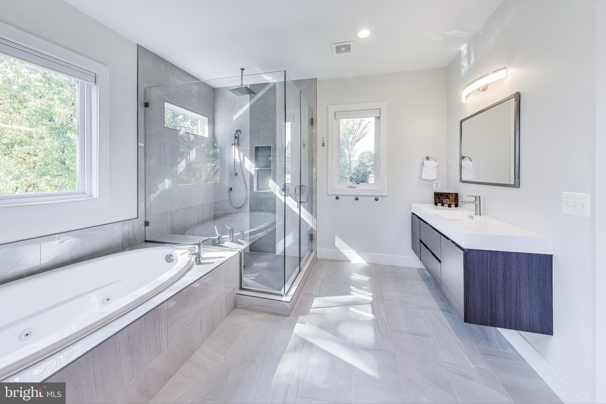 VIENNA WOODS - Residential