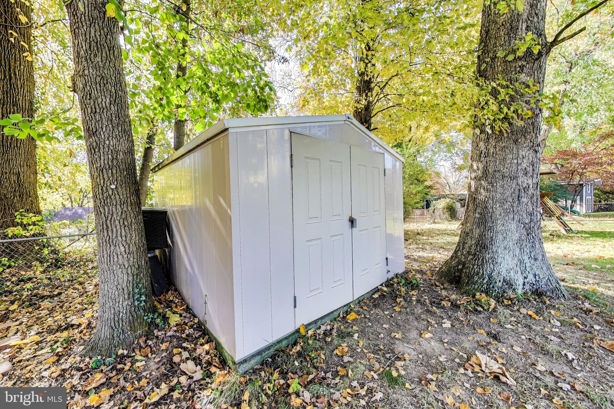 VIENNA WOODS - Residential