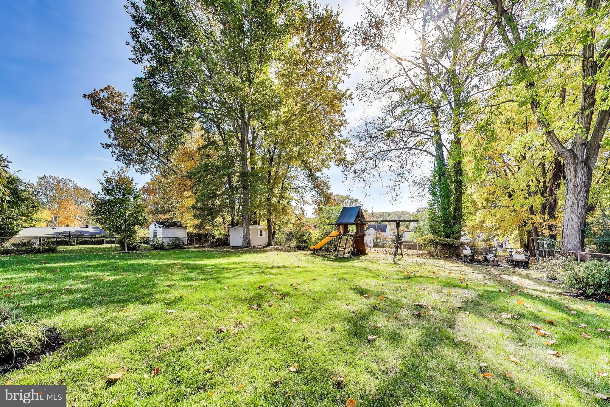 VIENNA WOODS - Residential