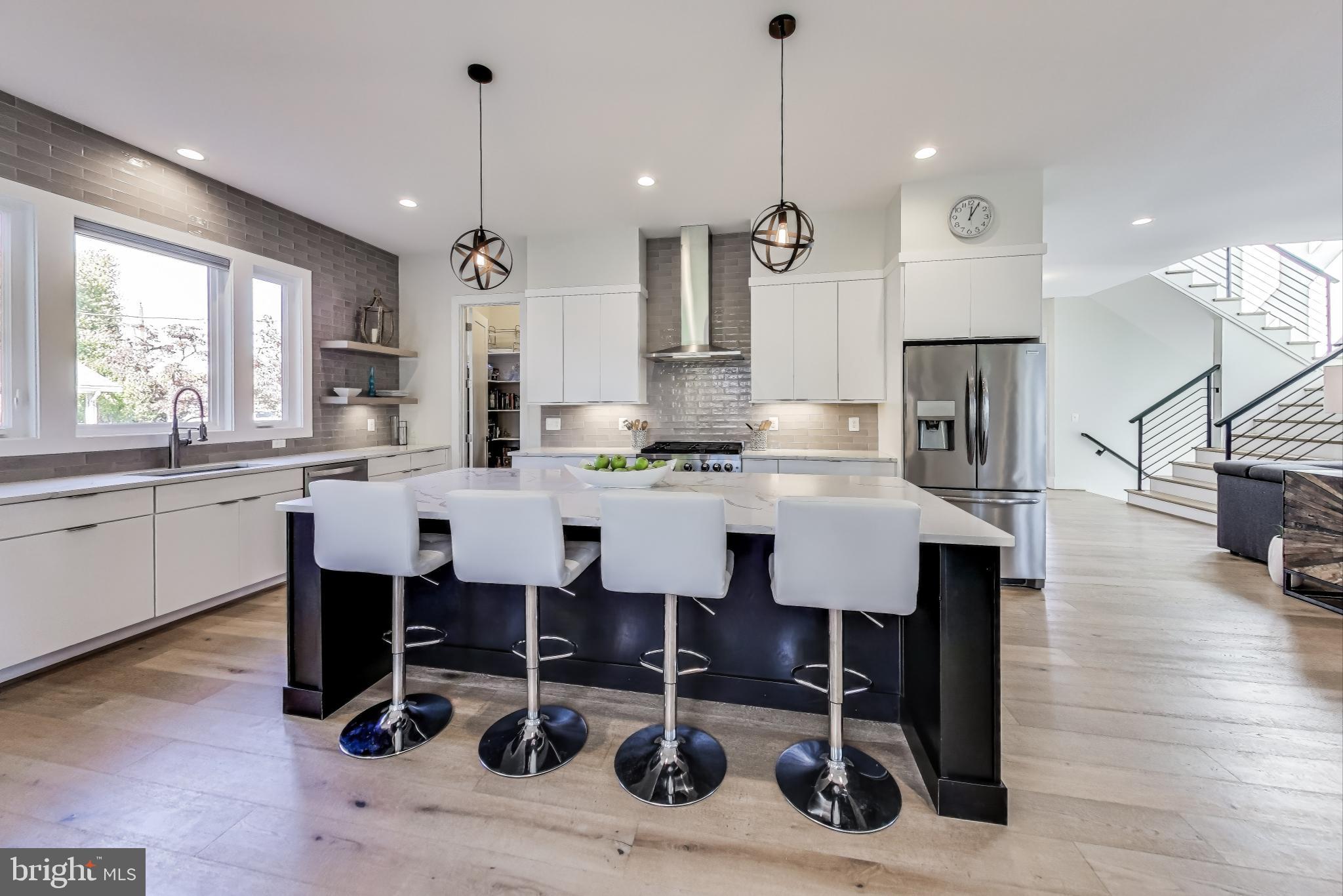 VIENNA WOODS - Residential