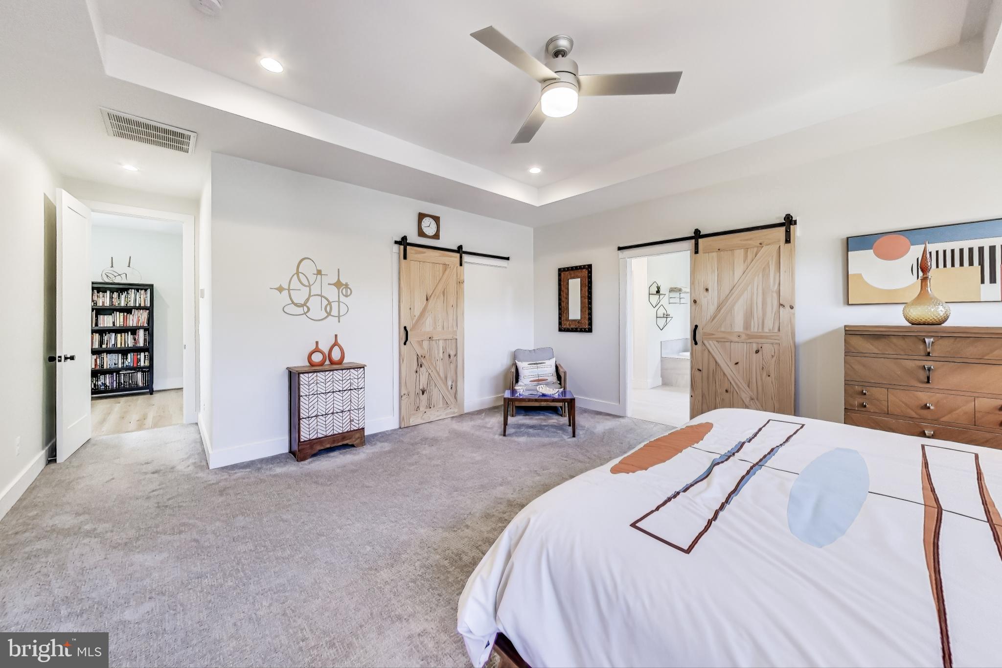 VIENNA WOODS - Residential