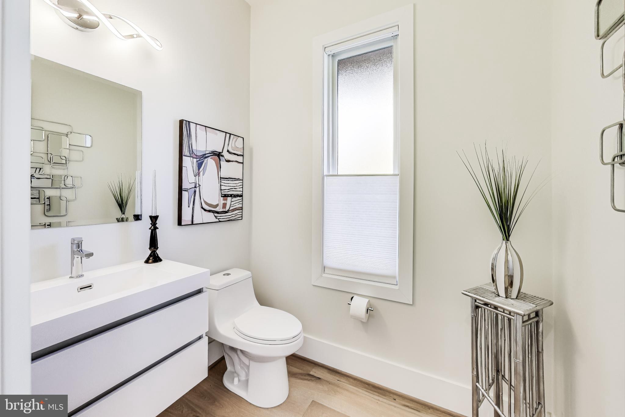 VIENNA WOODS - Residential