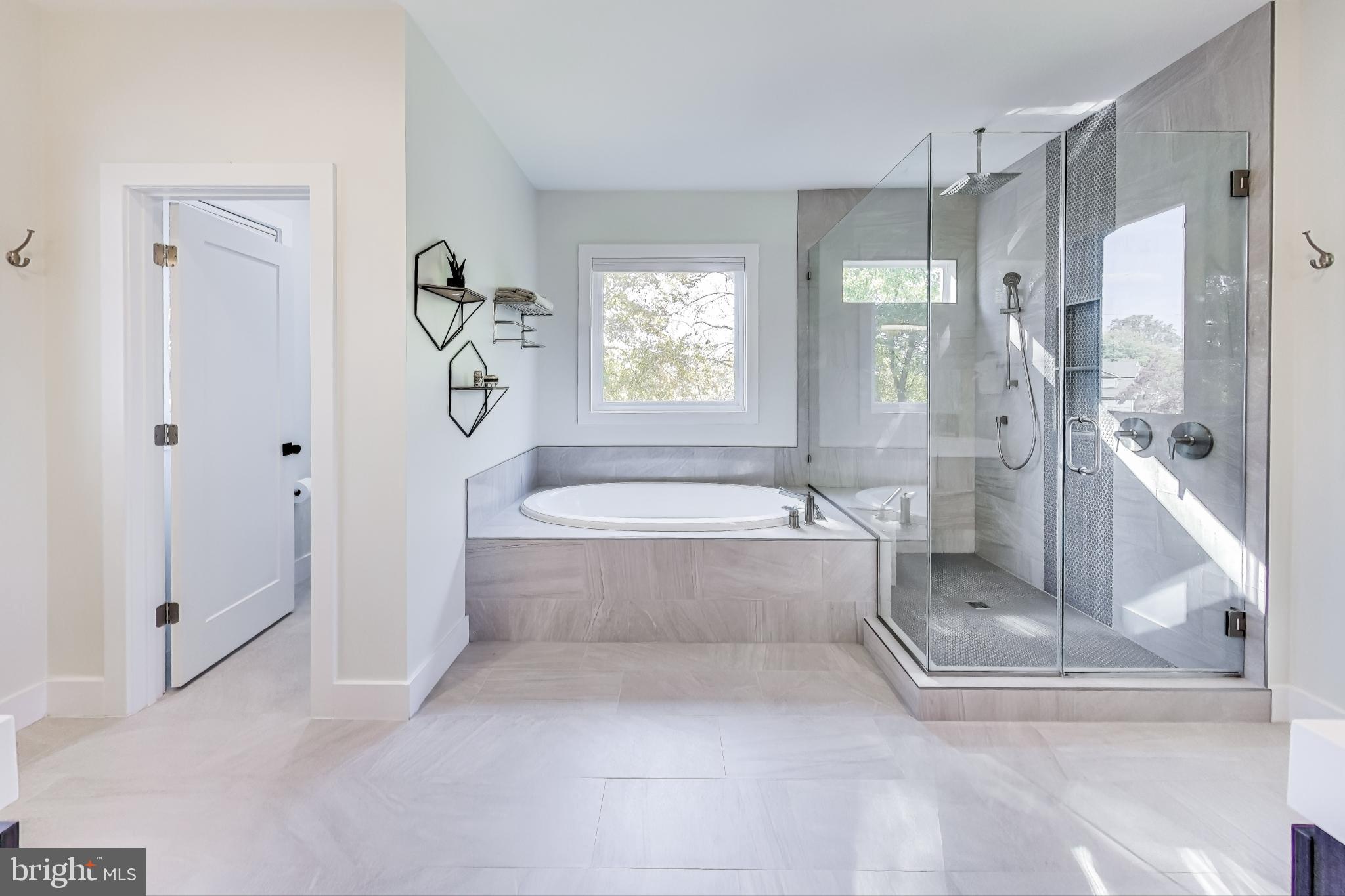 VIENNA WOODS - Residential