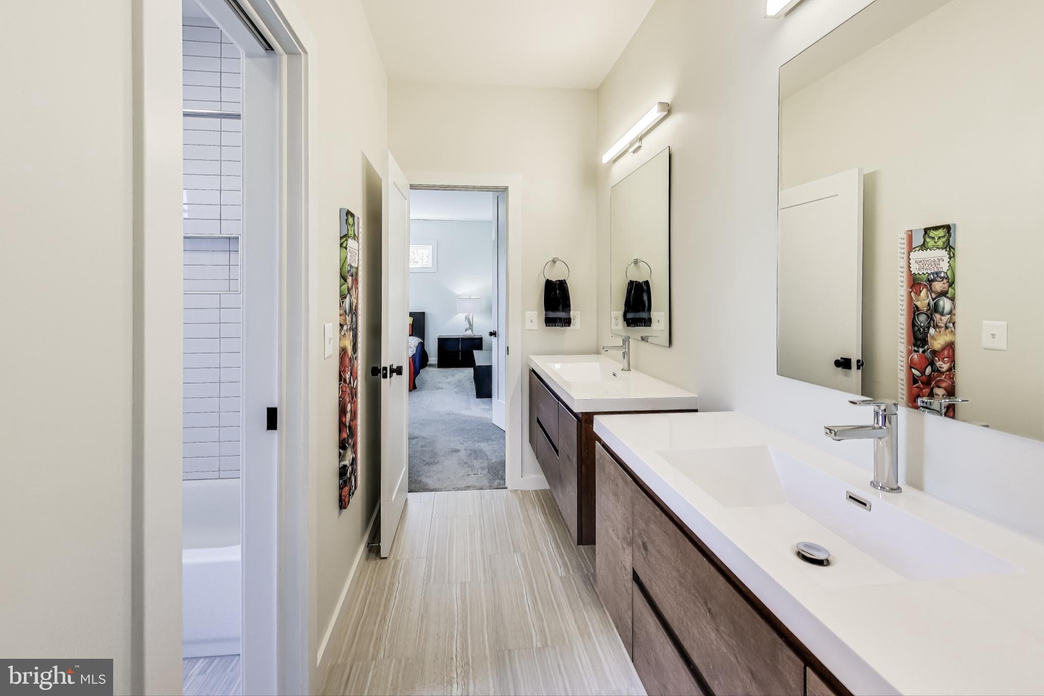 VIENNA WOODS - Residential