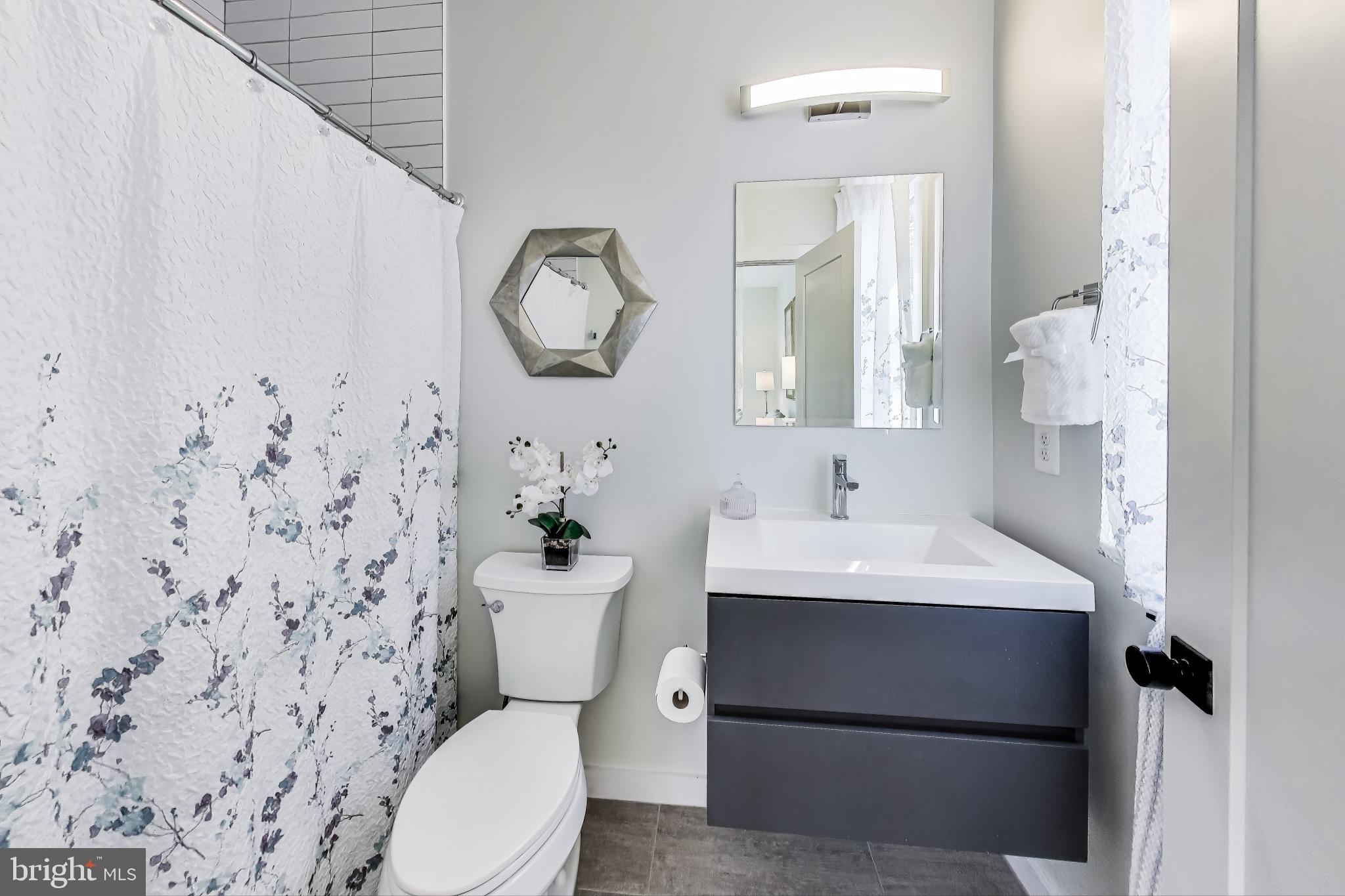 VIENNA WOODS - Residential