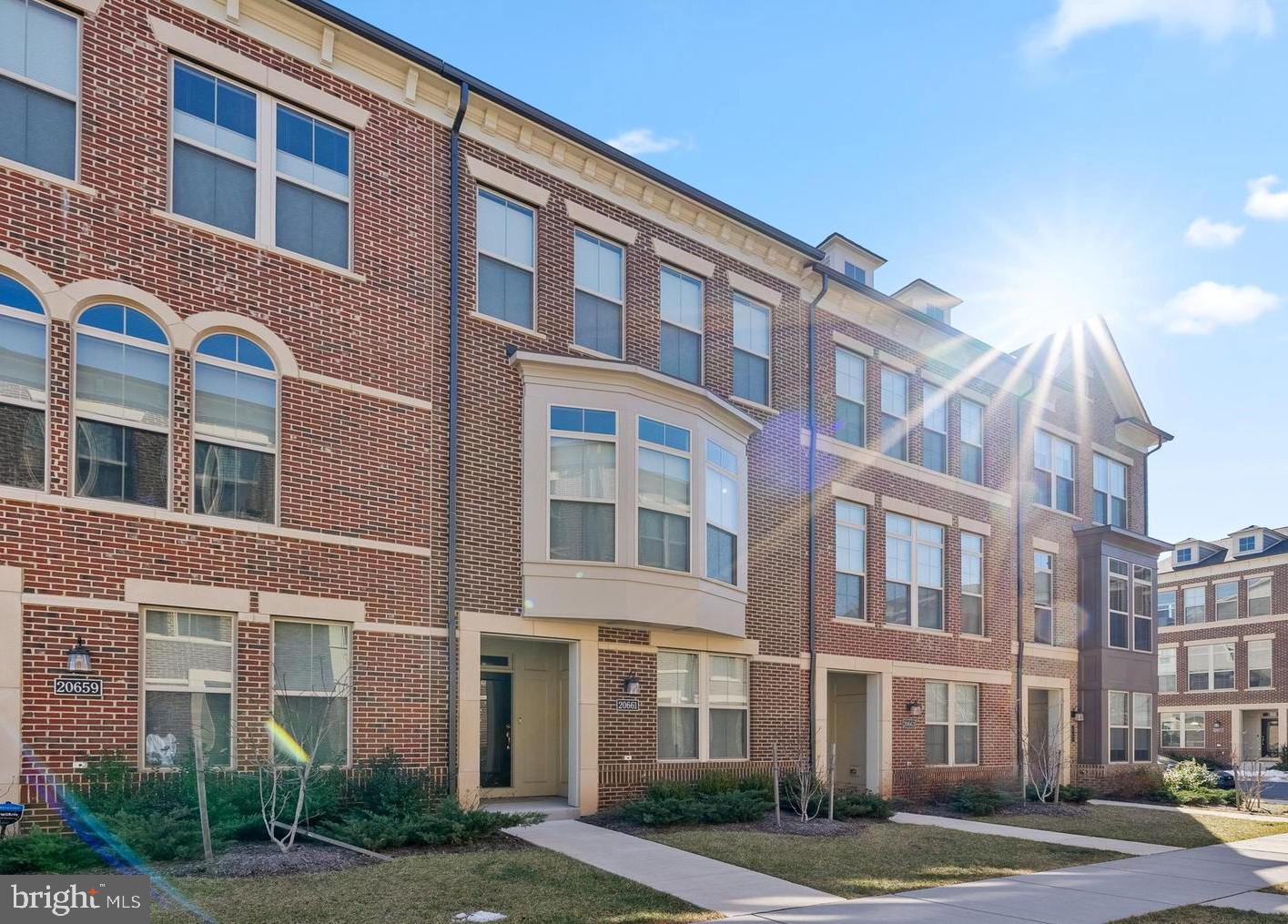 ONE LOUDOUN LAND BAY B - Residential Lease