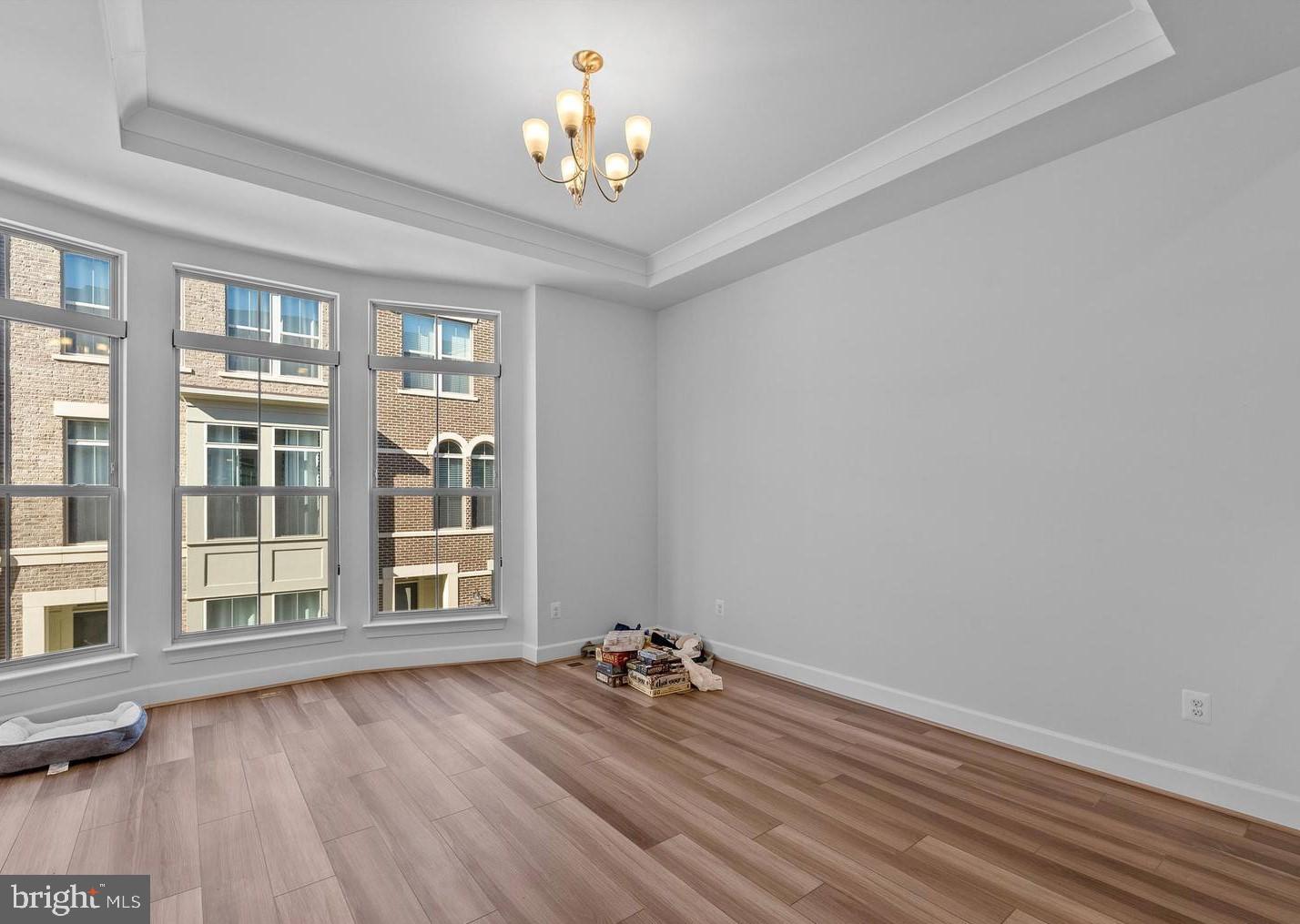 ONE LOUDOUN LAND BAY B - Residential Lease