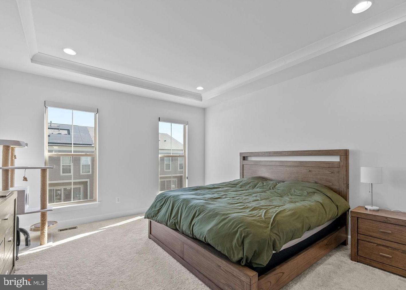 ONE LOUDOUN LAND BAY B - Residential Lease