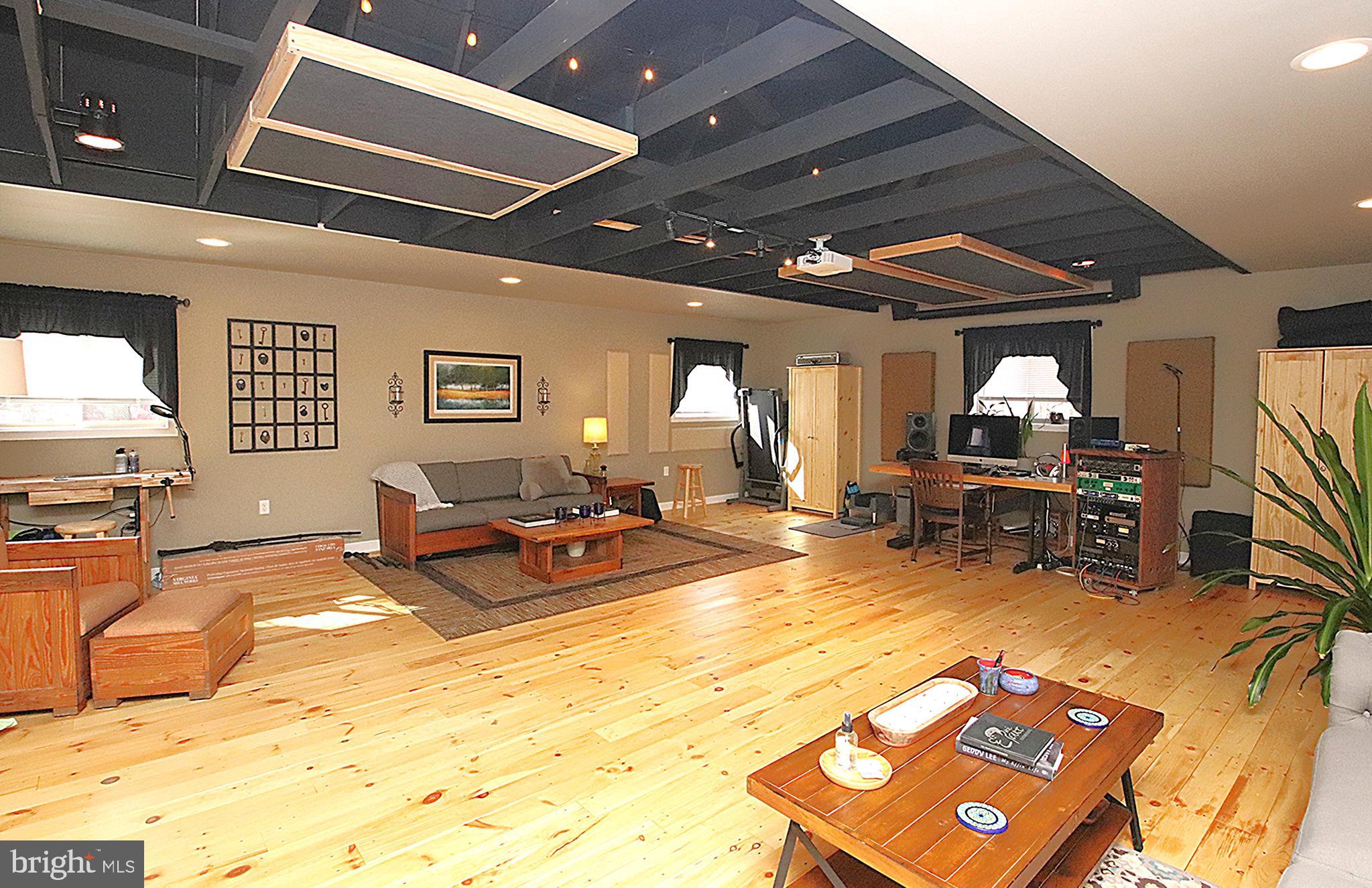 THE WOODS - Residential