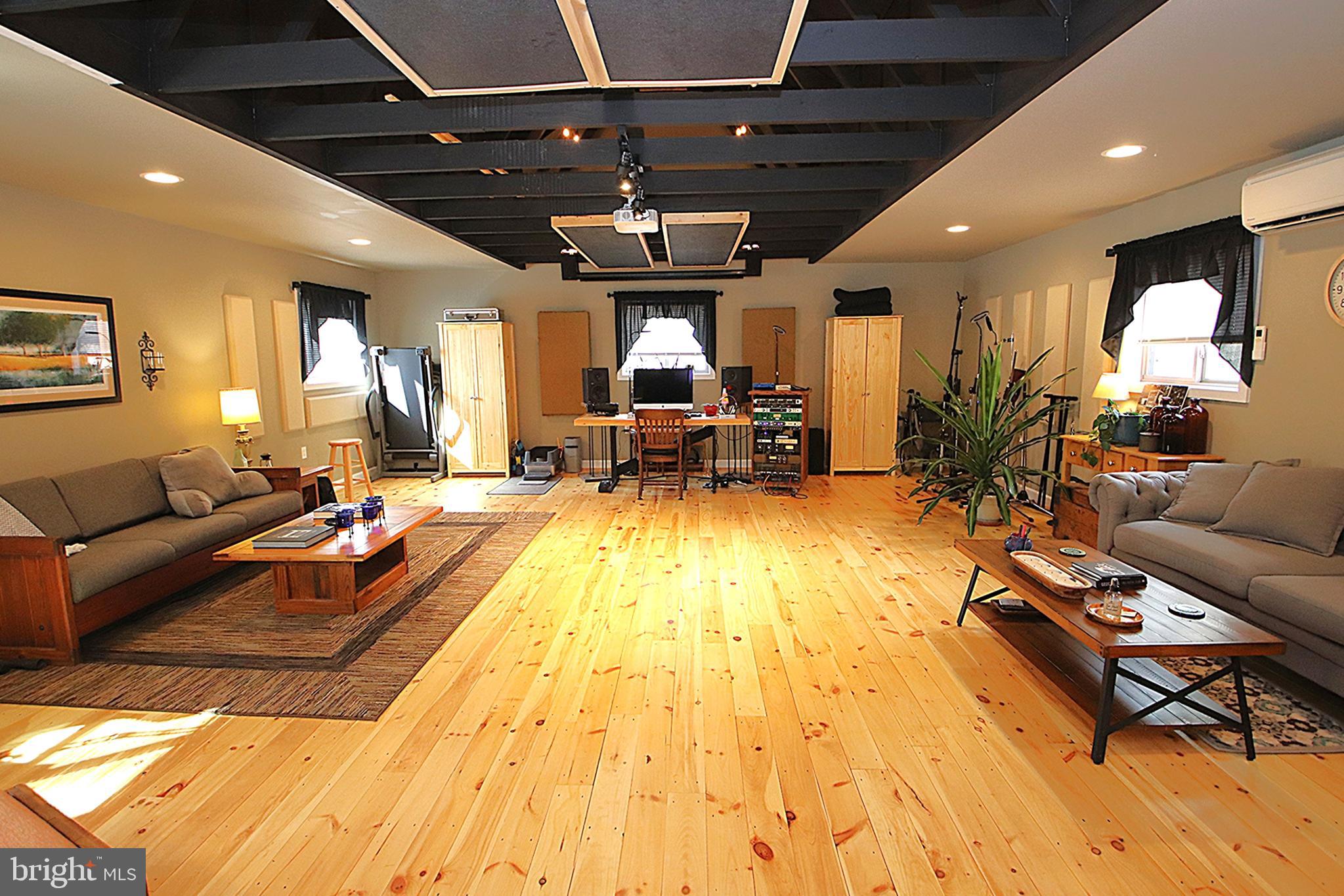 THE WOODS - Residential