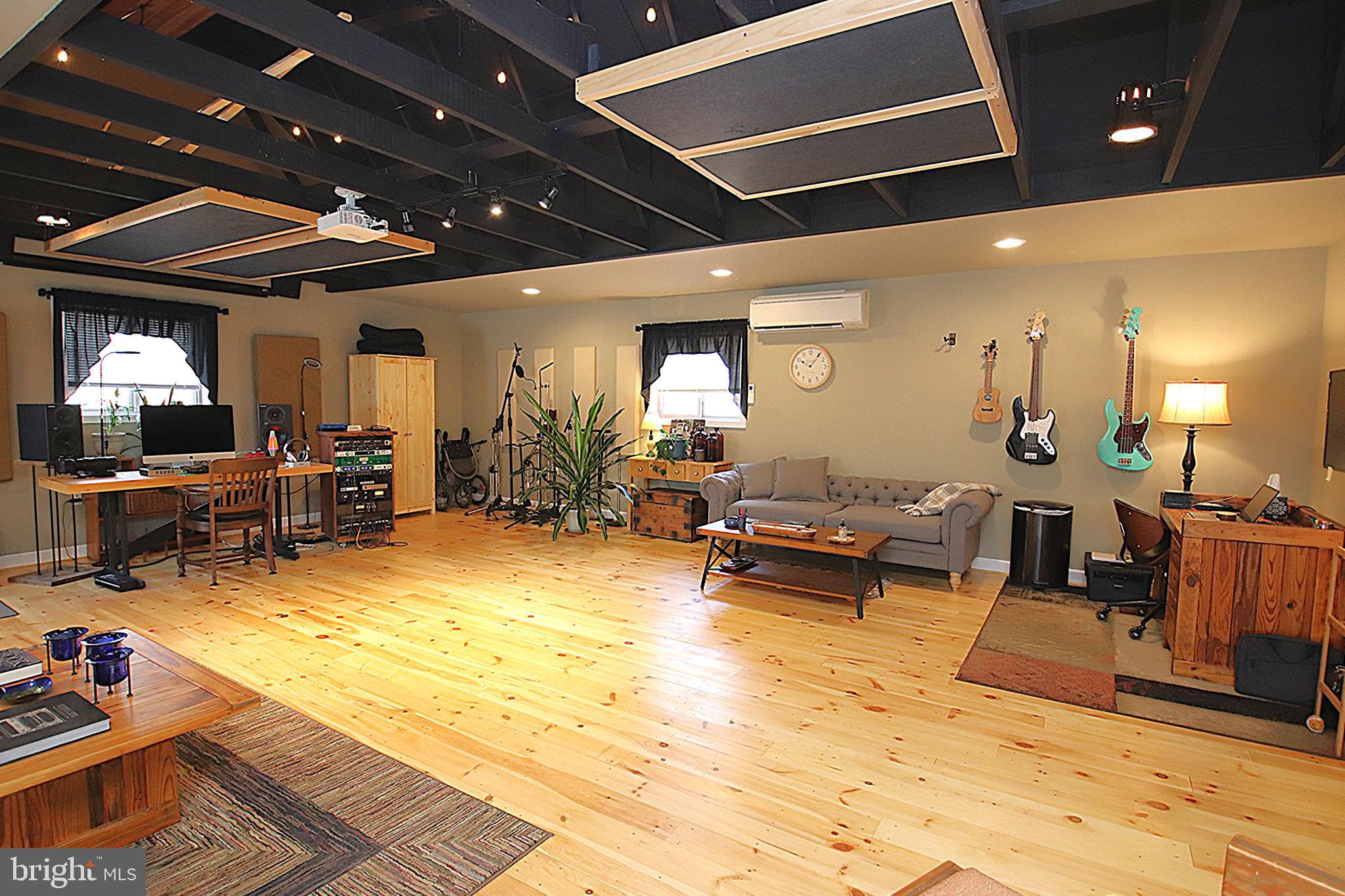 THE WOODS - Residential