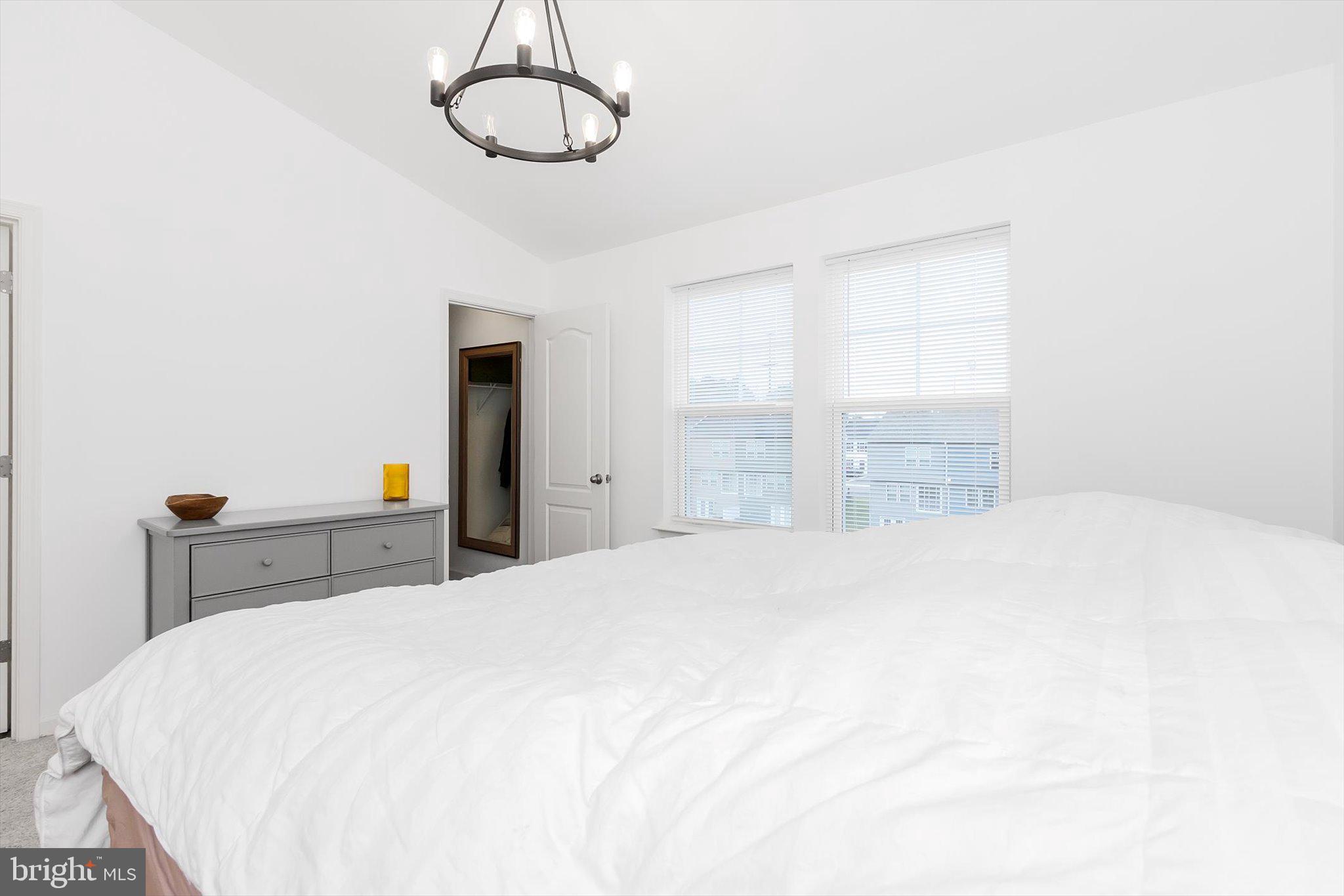 WHISPERING PINES - Residential