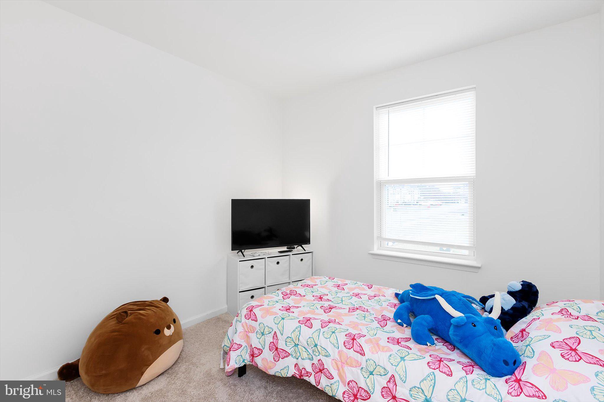 WHISPERING PINES - Residential