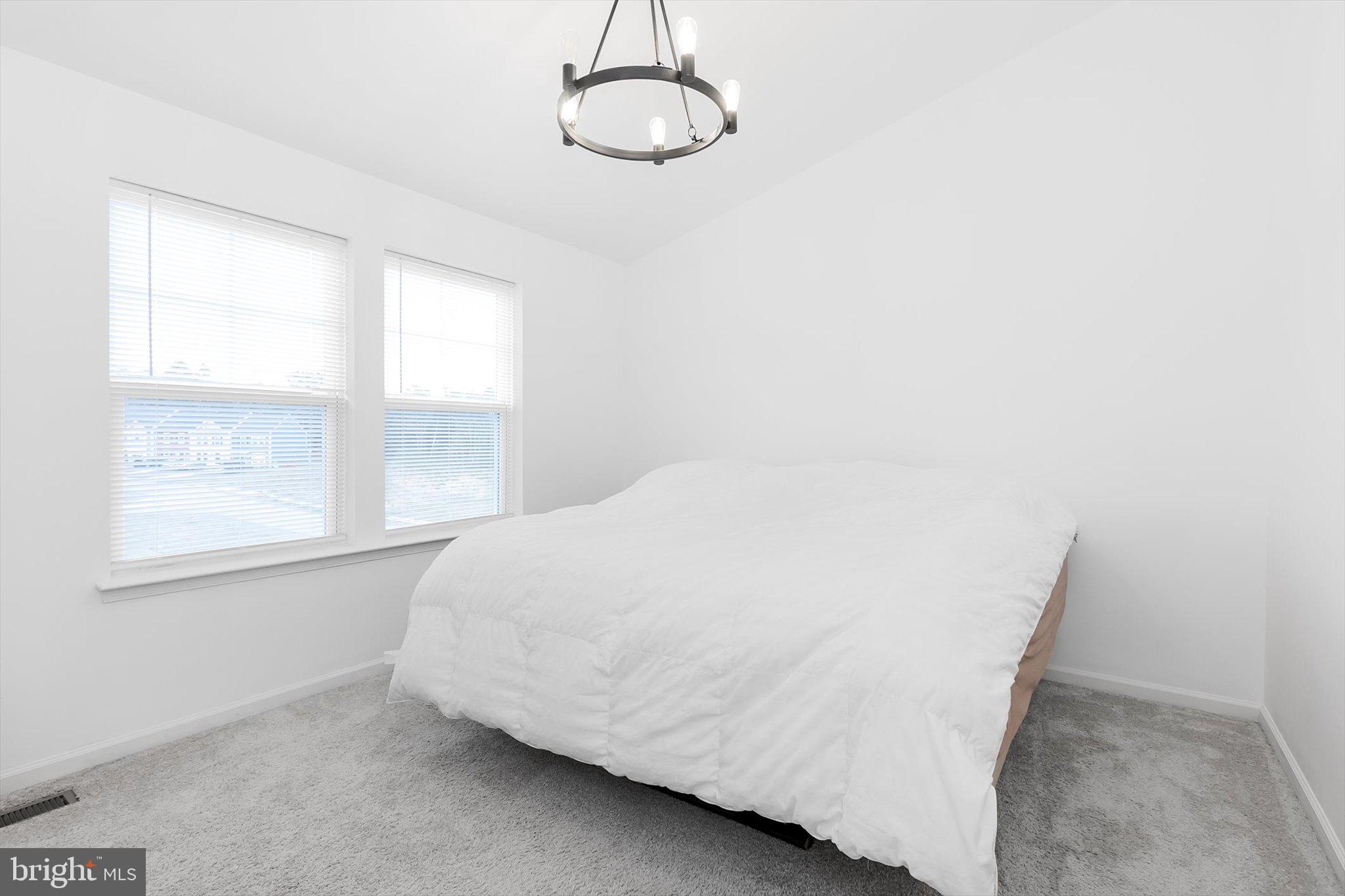 WHISPERING PINES - Residential