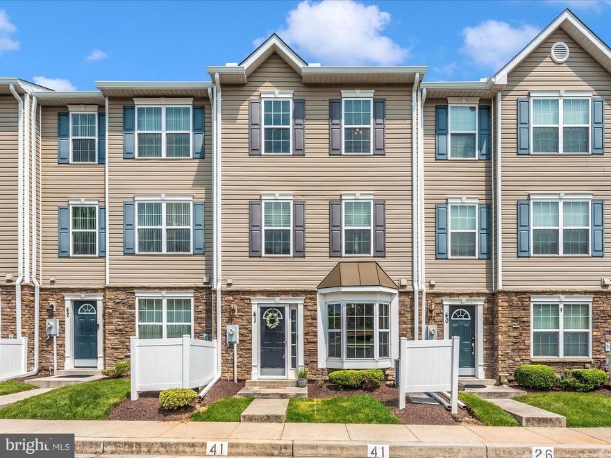 ⸻
IMMEDIATE OCCUPANCY!!! AND Improved price!!!  Welcome to this charming 3-level townhome, perfectly designed for modern living. The heart of the home is the contemporary eat-in kitchen, featuring a sleek breakfast bar that’s ideal for casual dining or entertaining guests. On the first floor, you'll find a convenient powder room, adding to the home's functionality.
Make your way to the second floor, where the spacious owner's suite awaits, providing a private retreat for relaxation. The third level hosts two additional bedrooms along with a full bath, making it an excellent setup for families or guests.
This townhome also boasts the convenience of two assigned parking spaces right in front, ensuring easy access. Residents will enjoy a variety of community amenities, including a refreshing pool and a covered picnic area complete with grills for those sunny days. There are also multiple play areas and playgrounds within the community, perfect for children and families.
Location is key, and this home is within walking distance to local schools, shopping, and a variety of restaurants, making it a fantastic choice for anyone looking for comfort and convenience in their daily life.
If you have any questions or would like more information about this lovely townhome, feel free to ask!
⸻