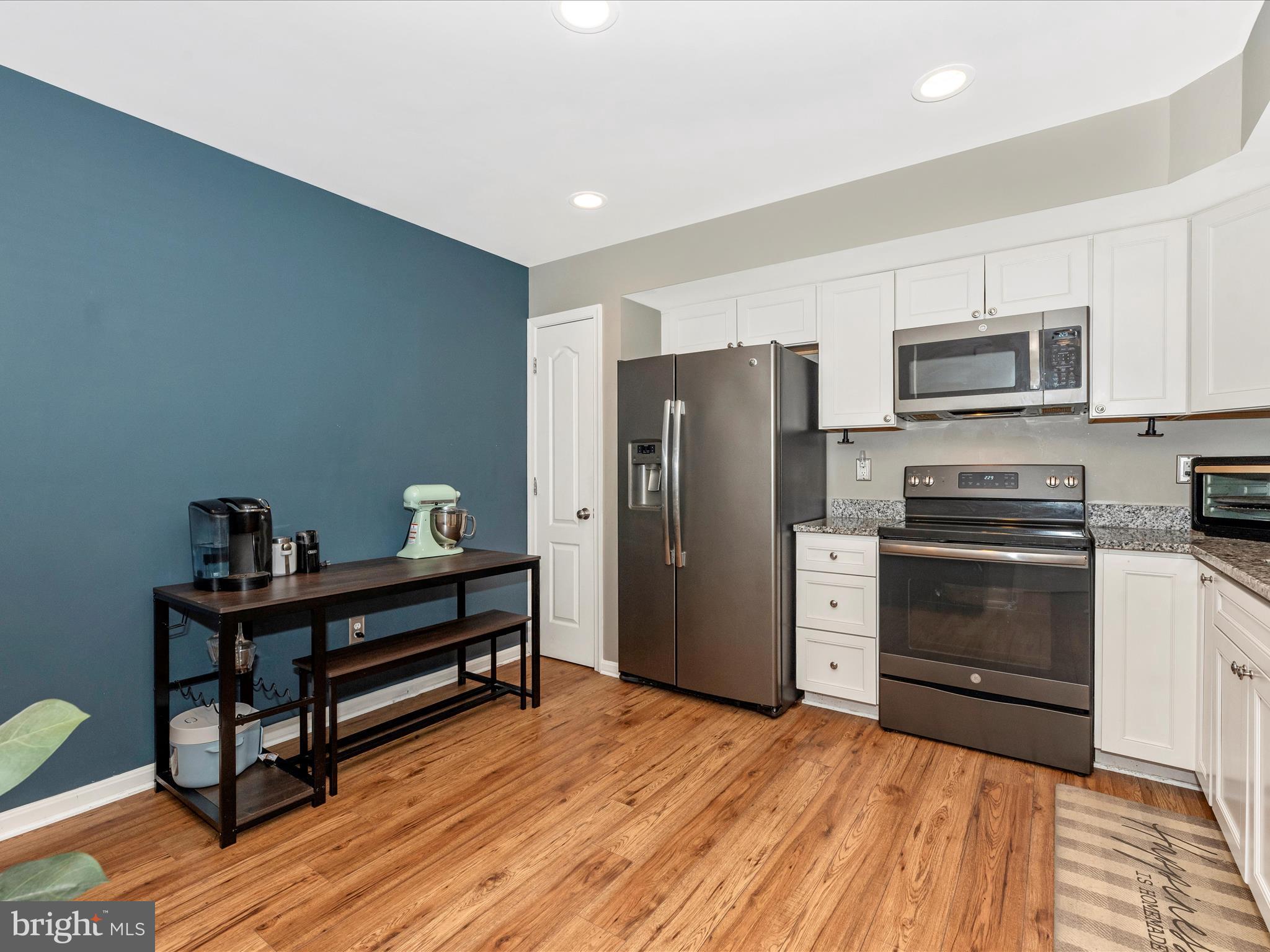 RESERVOIR RIDGE - Residential