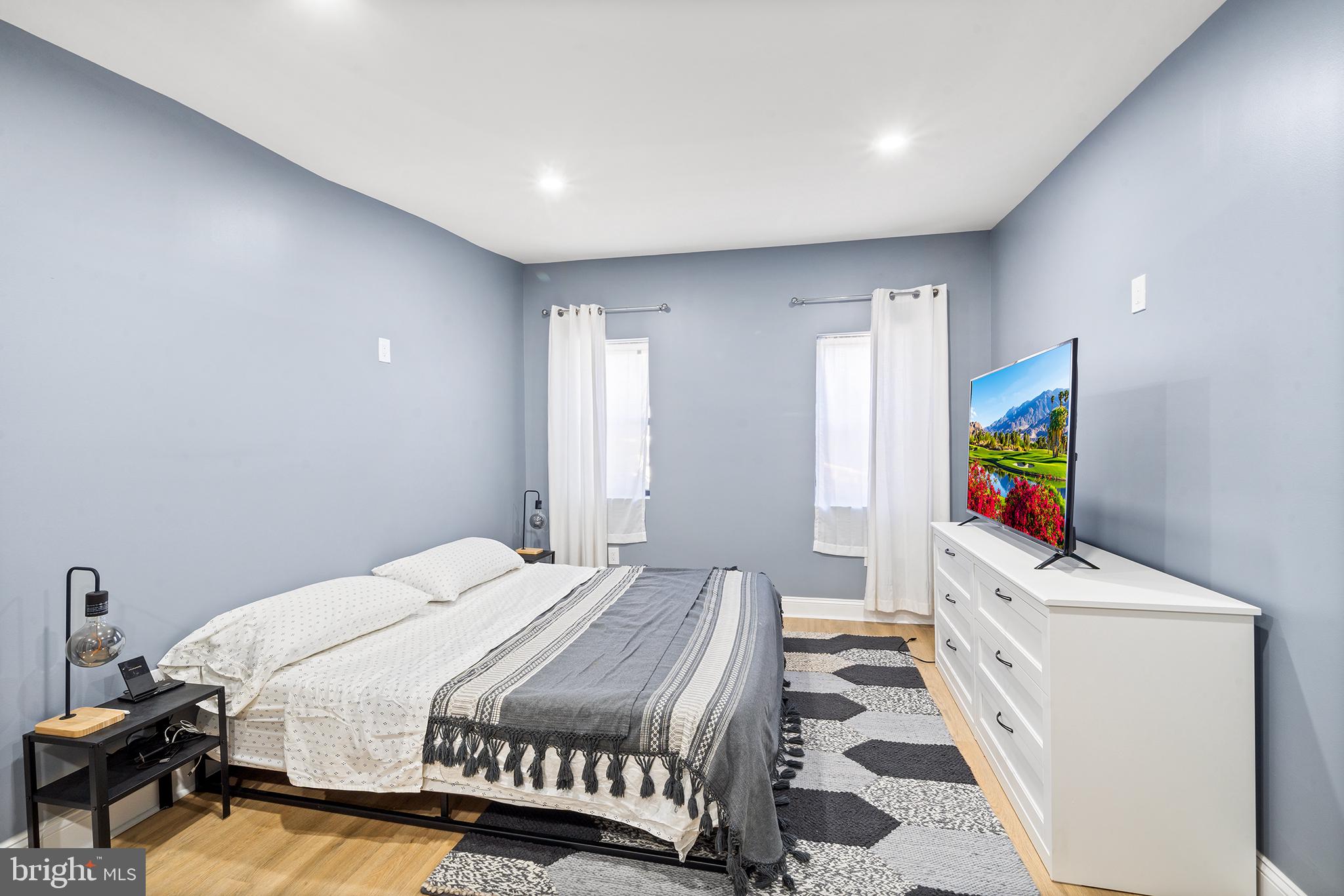OLDE KENSINGTON - Residential Lease