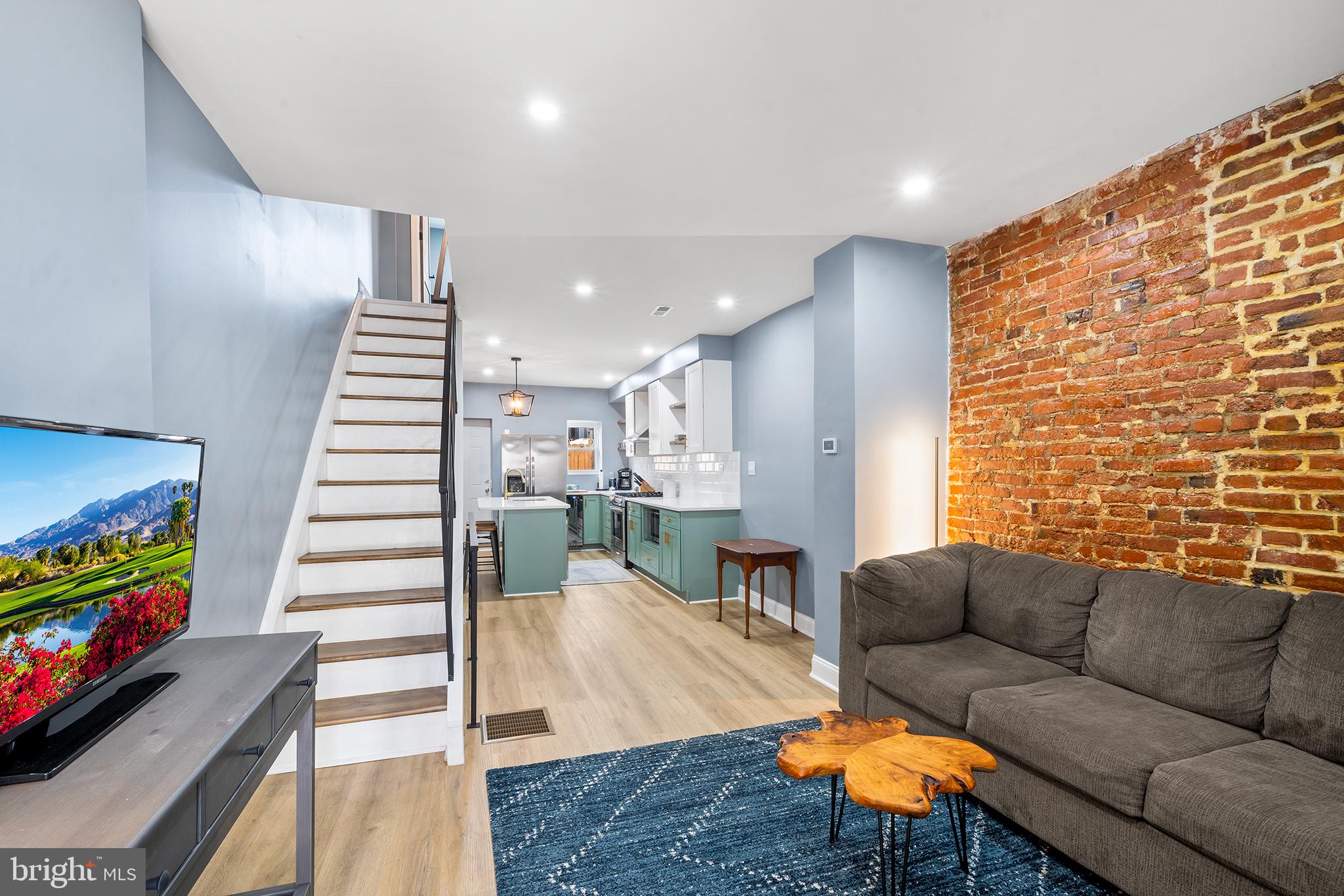 OLDE KENSINGTON - Residential Lease