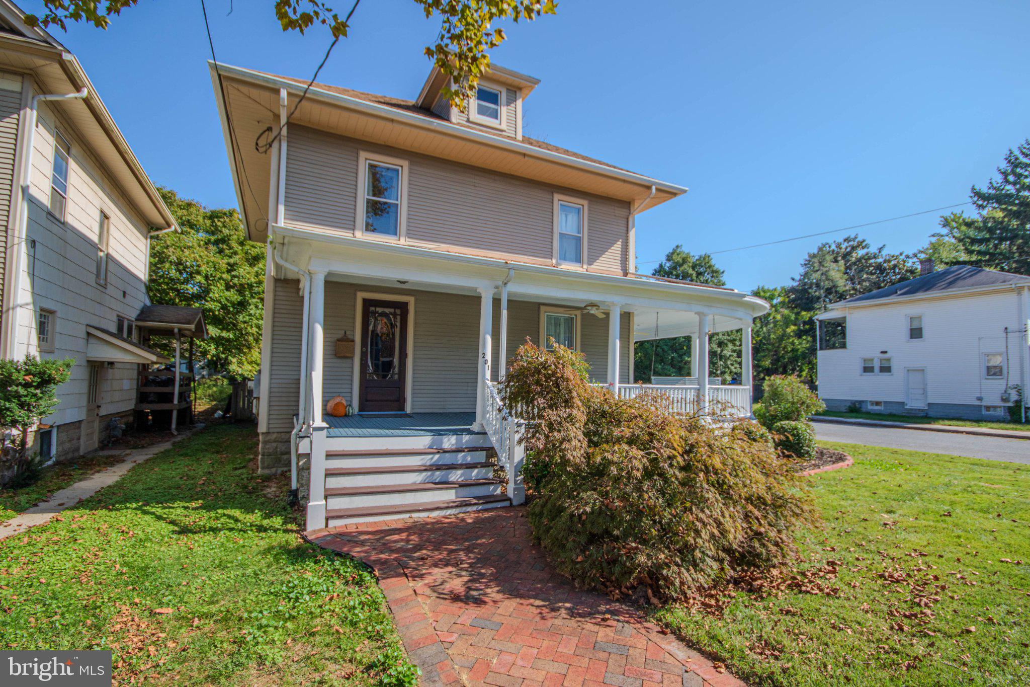 201 W LONDON AVENUE