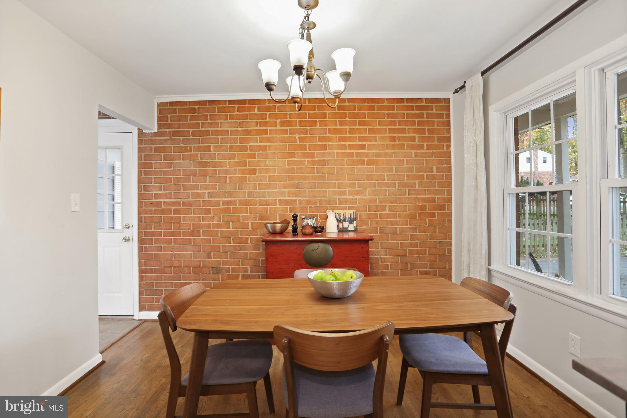 RED FOX FOREST - Residential Lease