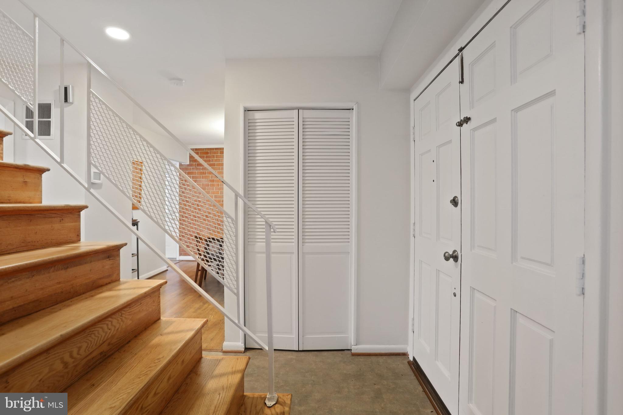 RED FOX FOREST - Residential Lease