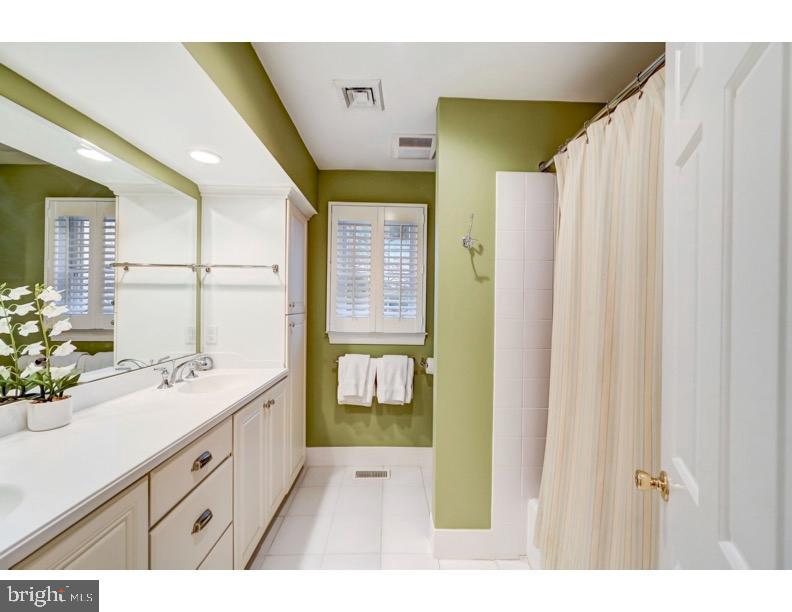 GREEN HILLS - Residential