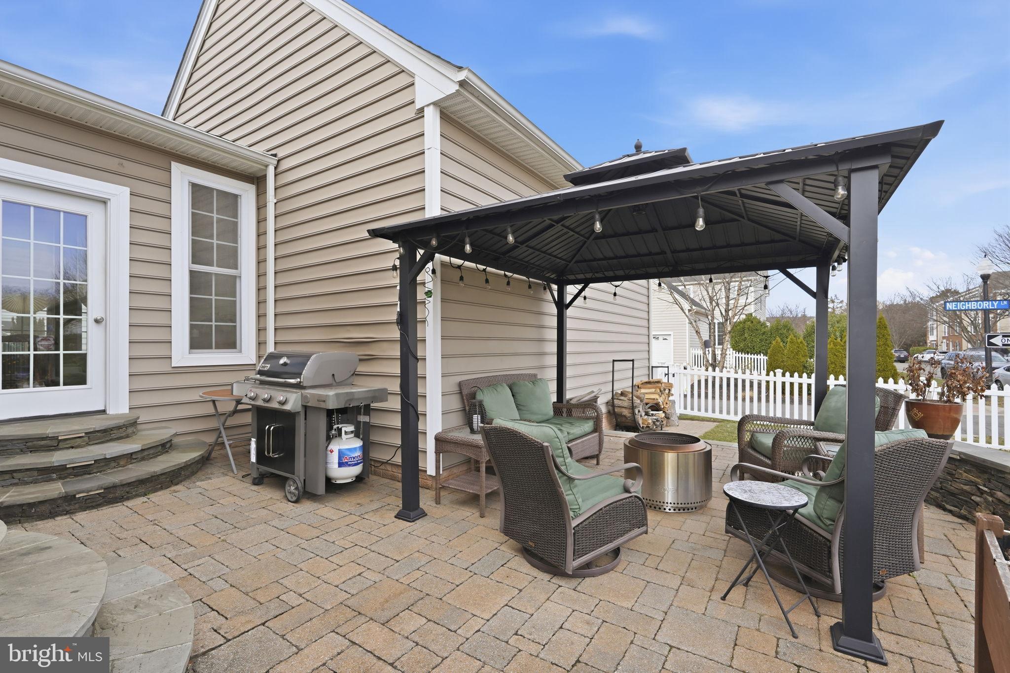 SOUTH RIDING - Residential