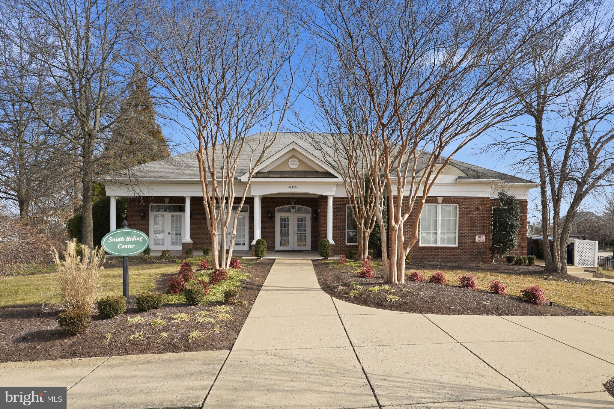 SOUTH RIDING - Residential