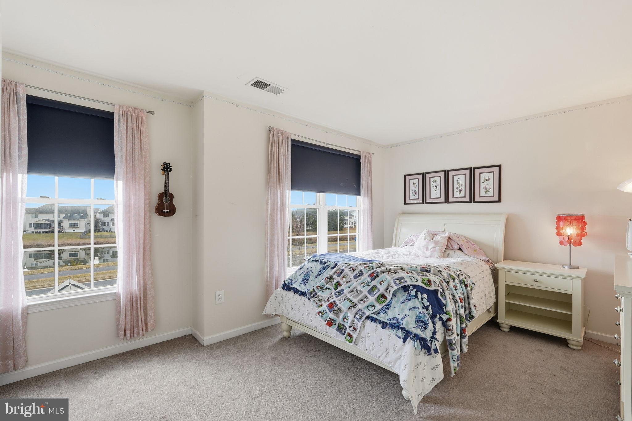 SOUTH RIDING - Residential