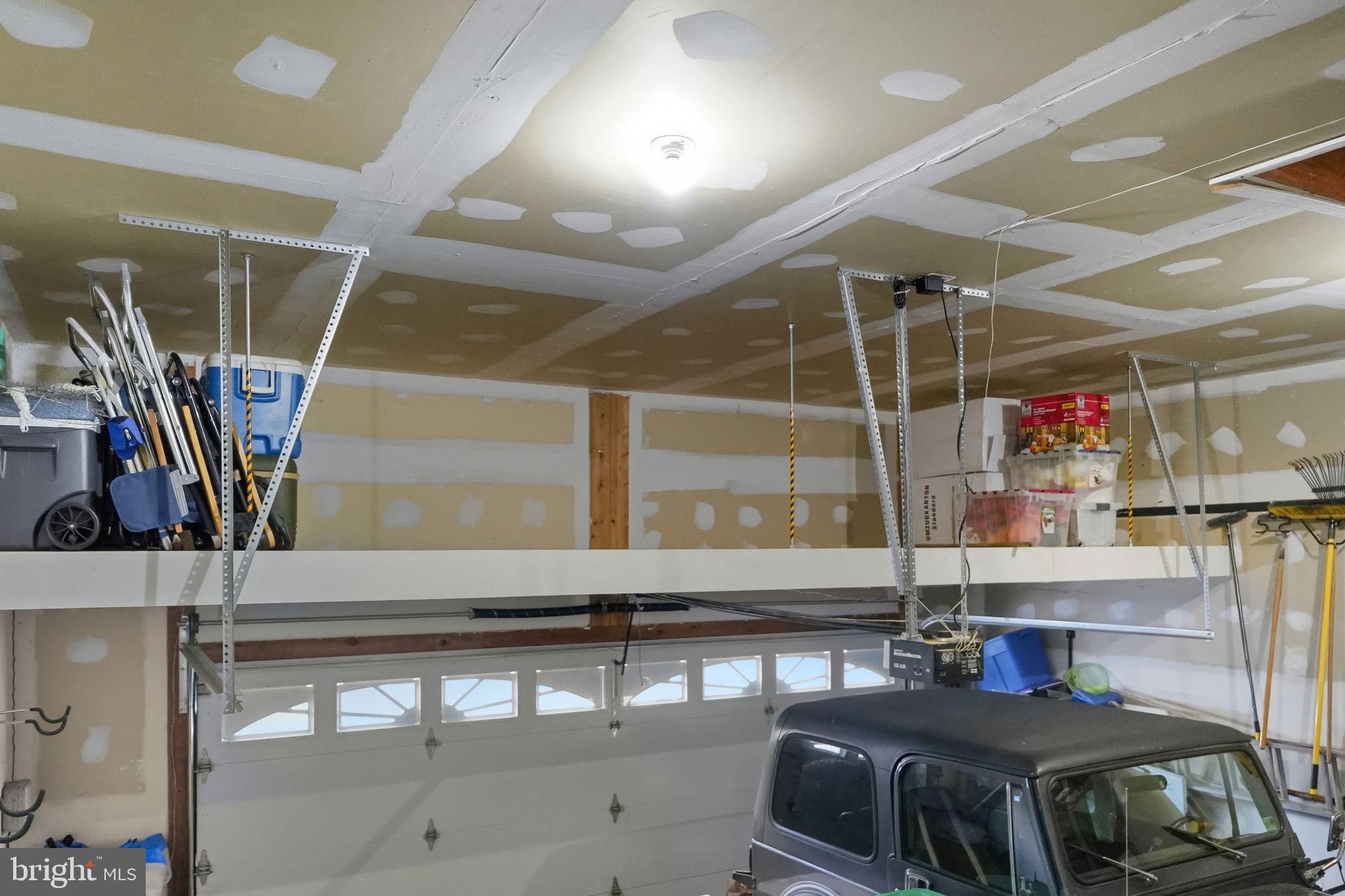 SOUTH RIDING - Residential