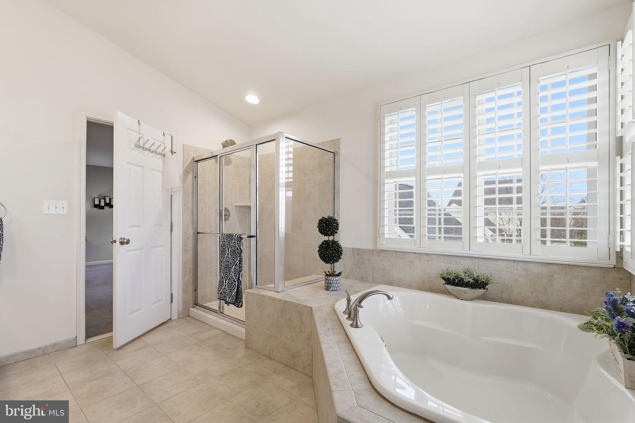 SOUTH RIDING - Residential